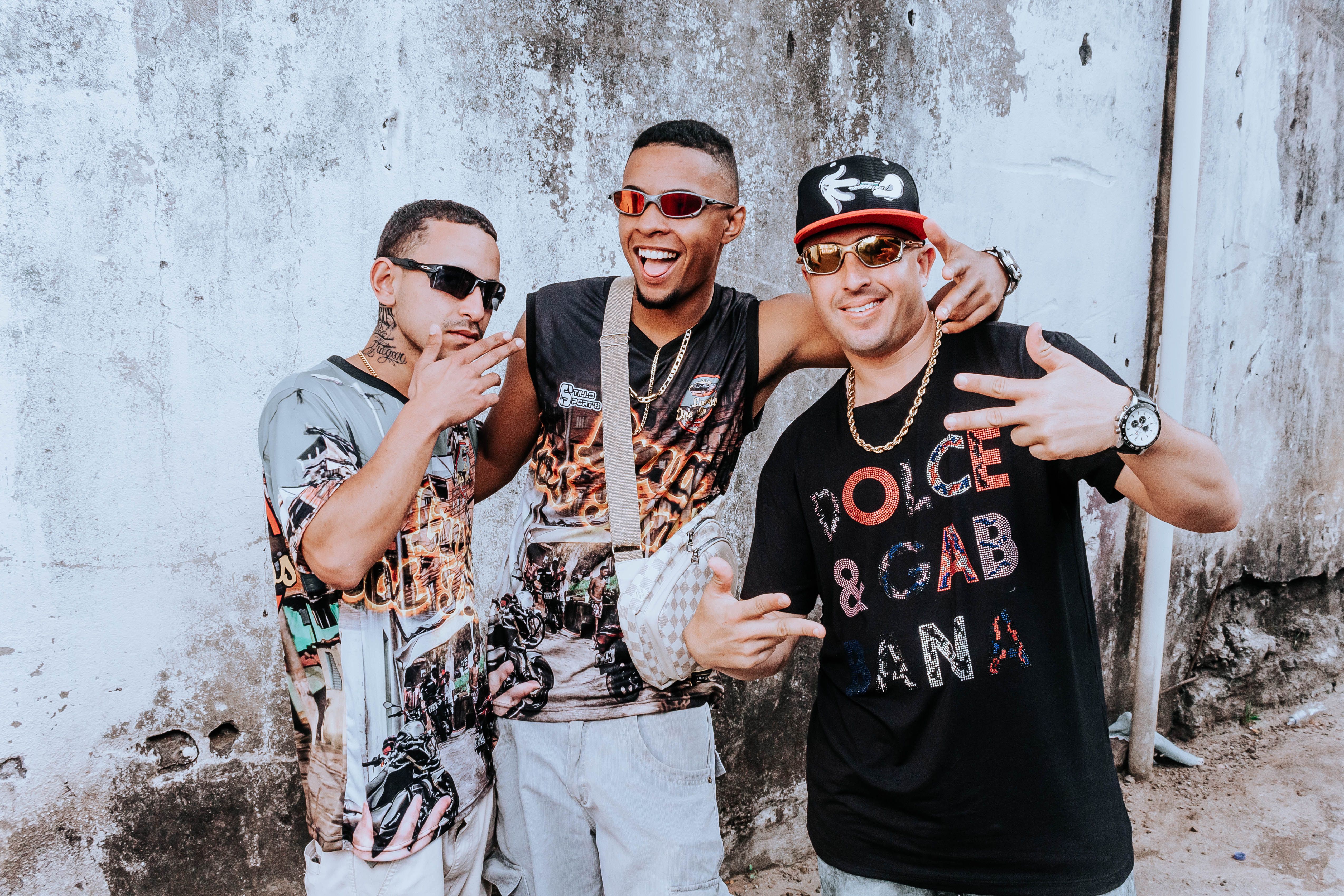 How Rap Reviews Shape Music Discovery in the Streaming Era — Photo by Samuel Willian on Pexels