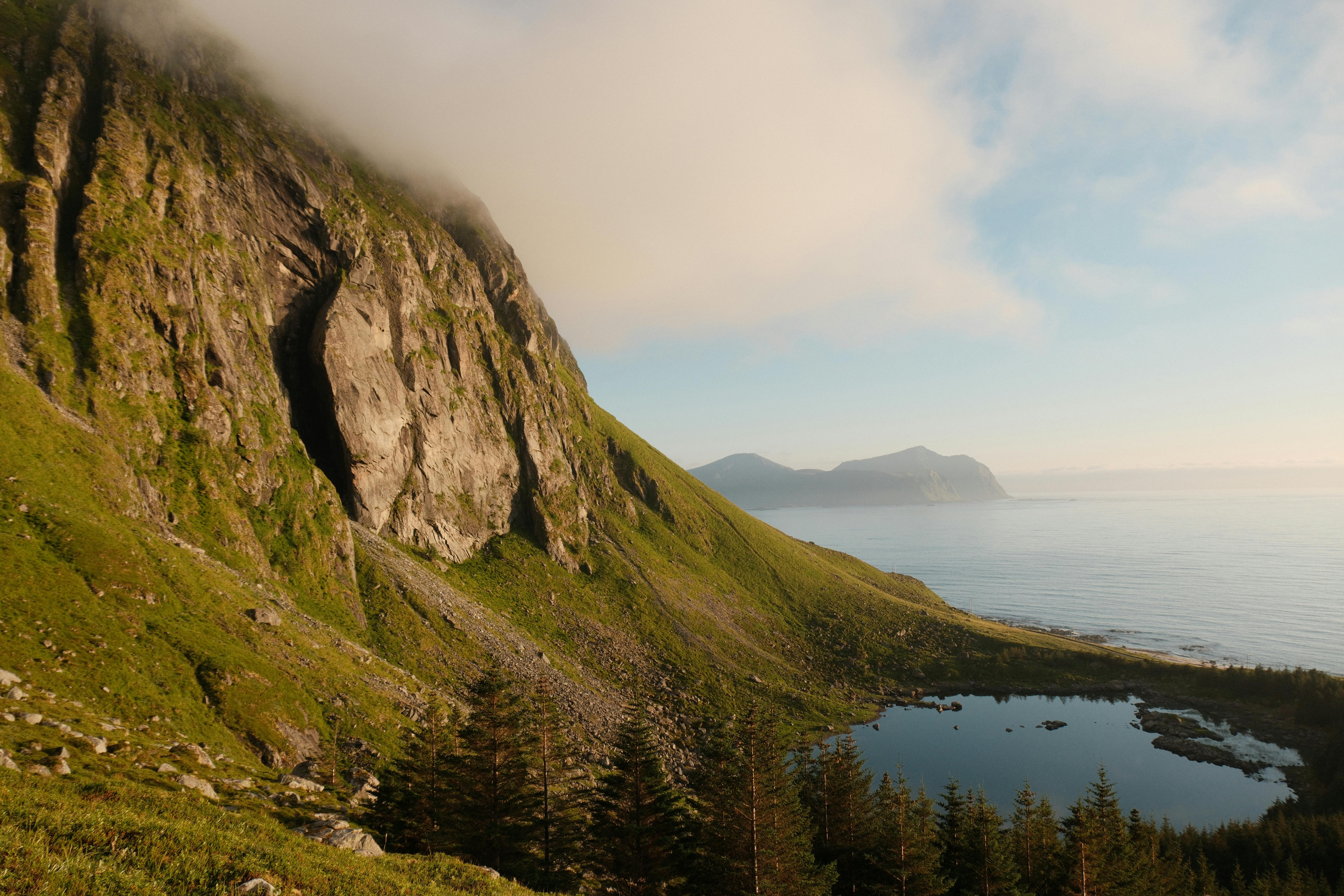 Midnight Sun Hiking — Lofoten