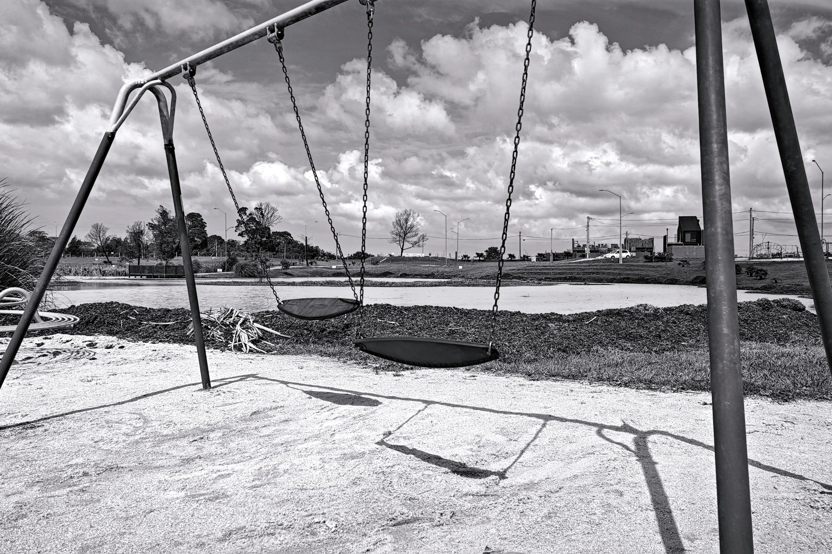 PLAYGROUND EMPTY BLACK 41（25.5-26.0） pexels-photo-28515310.jpeg?