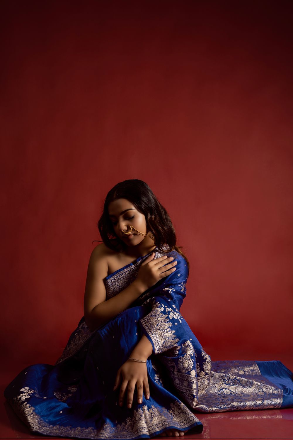 Elegant Portrait of Woman in Traditional Blue Saree · Free Stock Photo