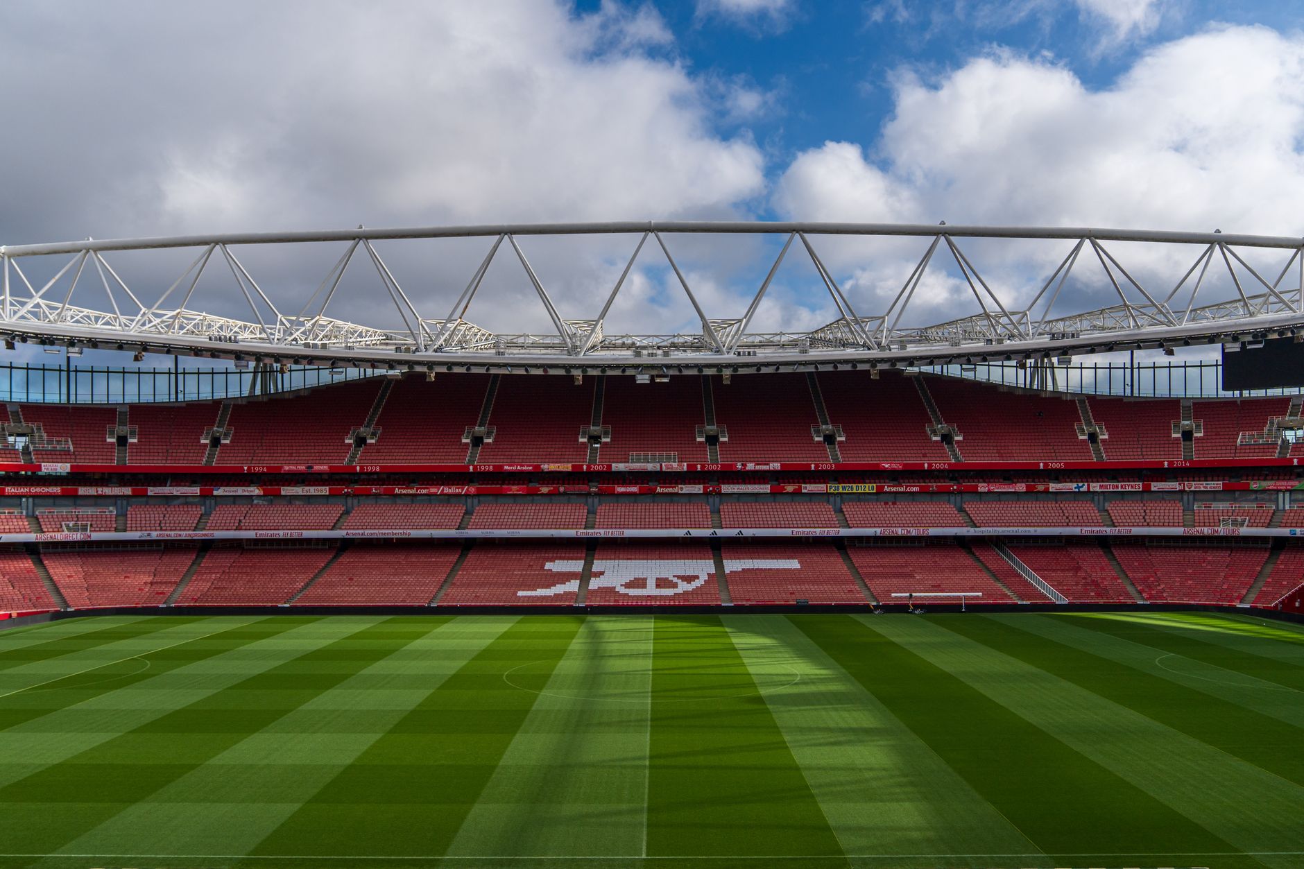 an Arsenal versus Coventry fixture graphic beside handwritten FPL captaincy calculations