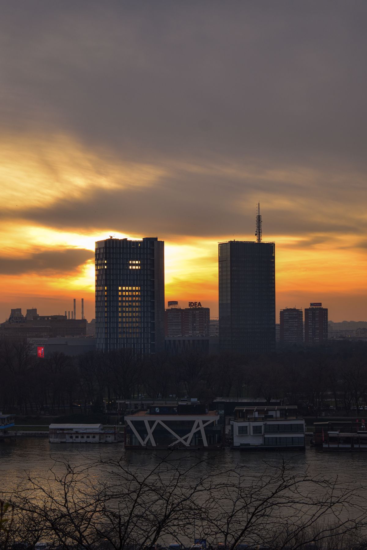 Belgrade city skyline reflecting the vibrant center of the Serbian language and its technical requirements