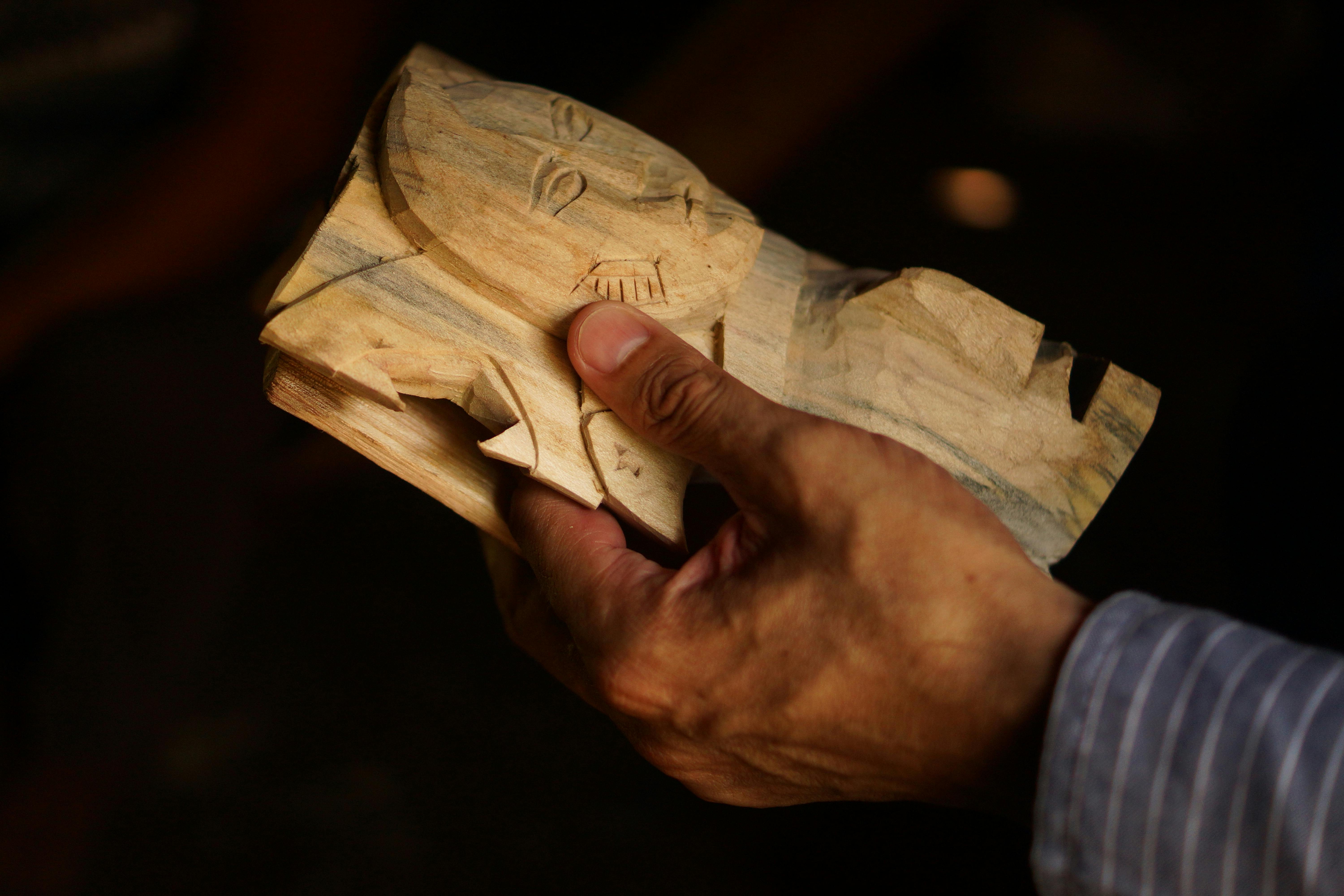 Comment repeindre un meuble laqué sans poncer : un relooking facile et rapide