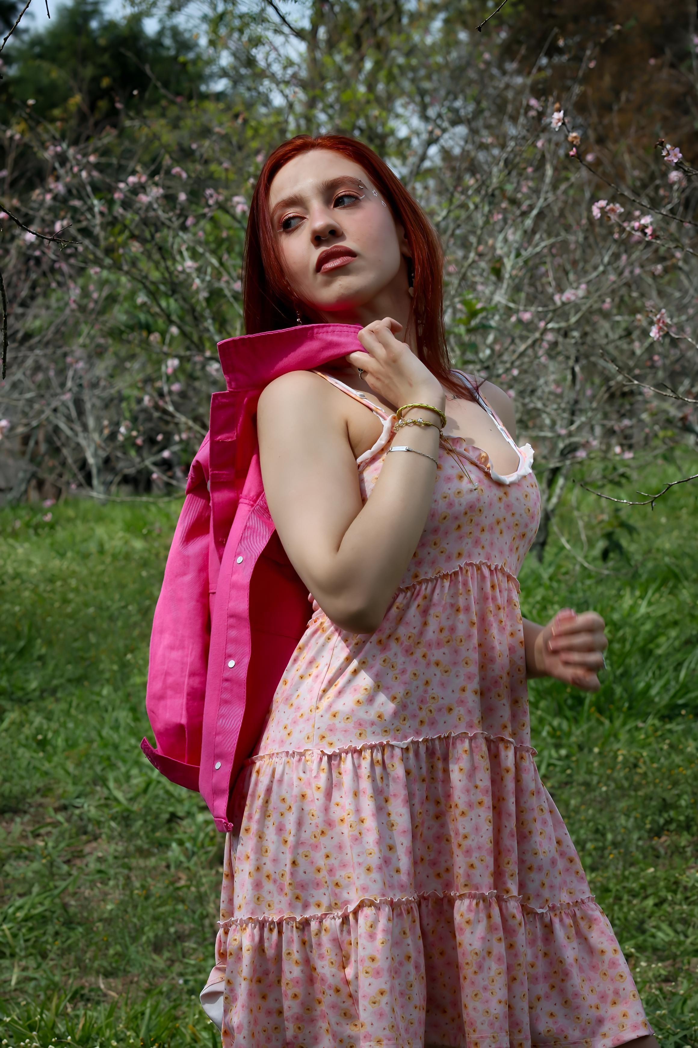 Petite Woman Photos Download The Best Free Petite Woman Stock Photos