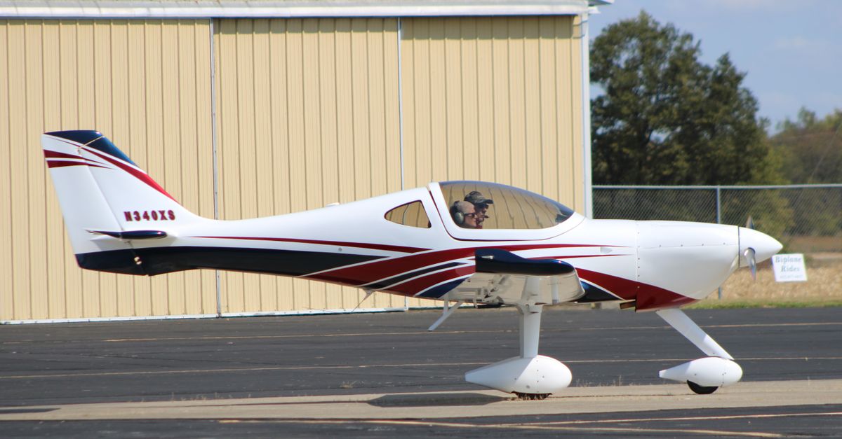 Single Engine Images Single-engine Aircraft at Circleville Airfield · Free Stock Photo