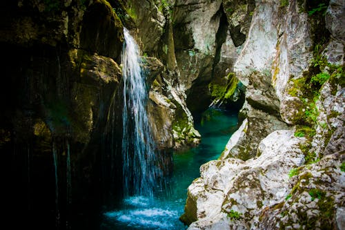 Free Waterfalls  Stock Photo