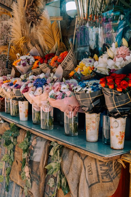 Free Colorful floral bouquets arranged beautifully in a market shop in İstanbul, Türkiye. Stock Photo