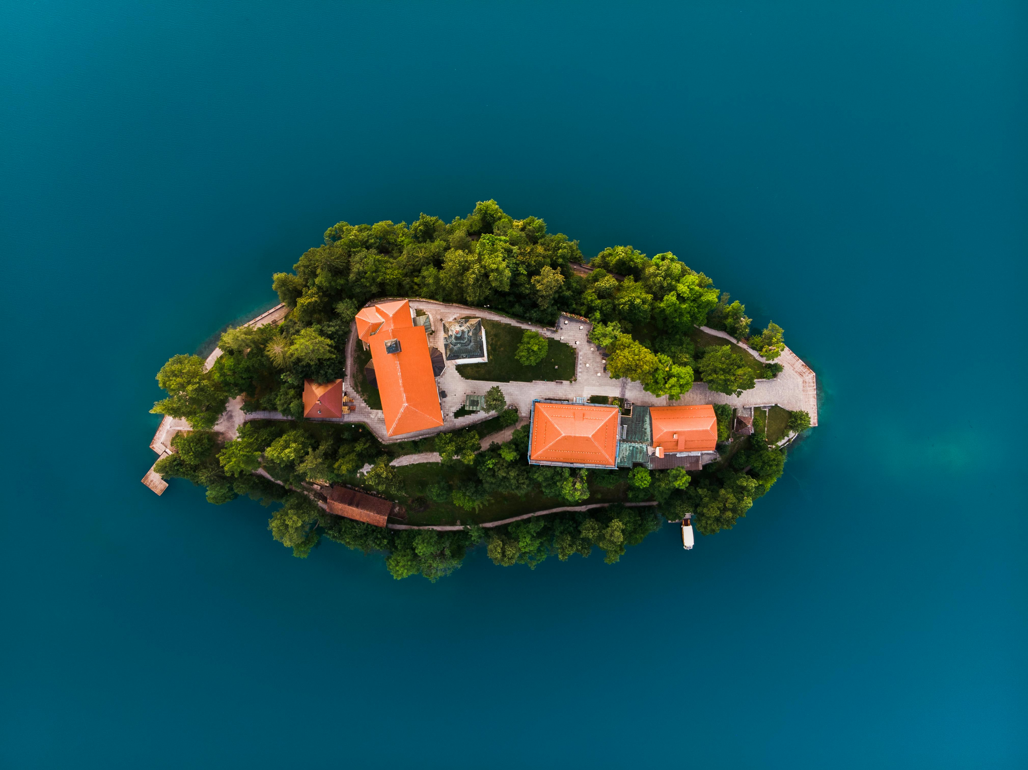 Aerial Photography of an Island · Free Stock Photo