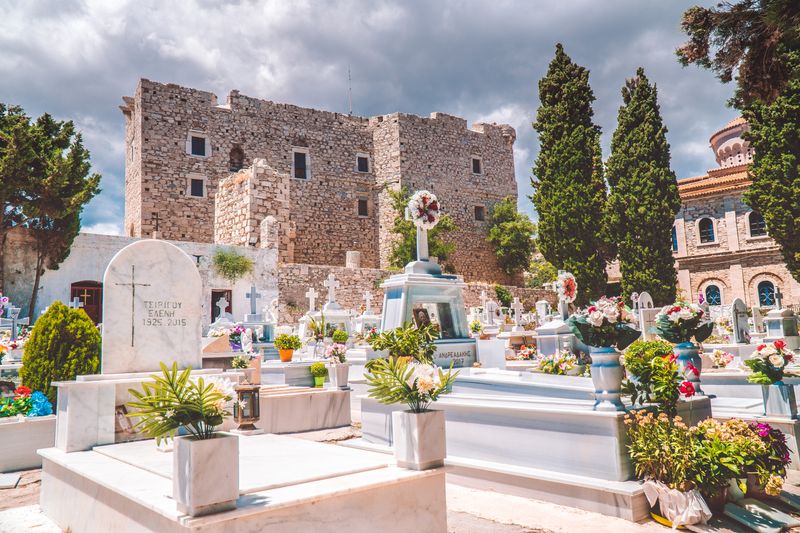 Grave of 99 Stones