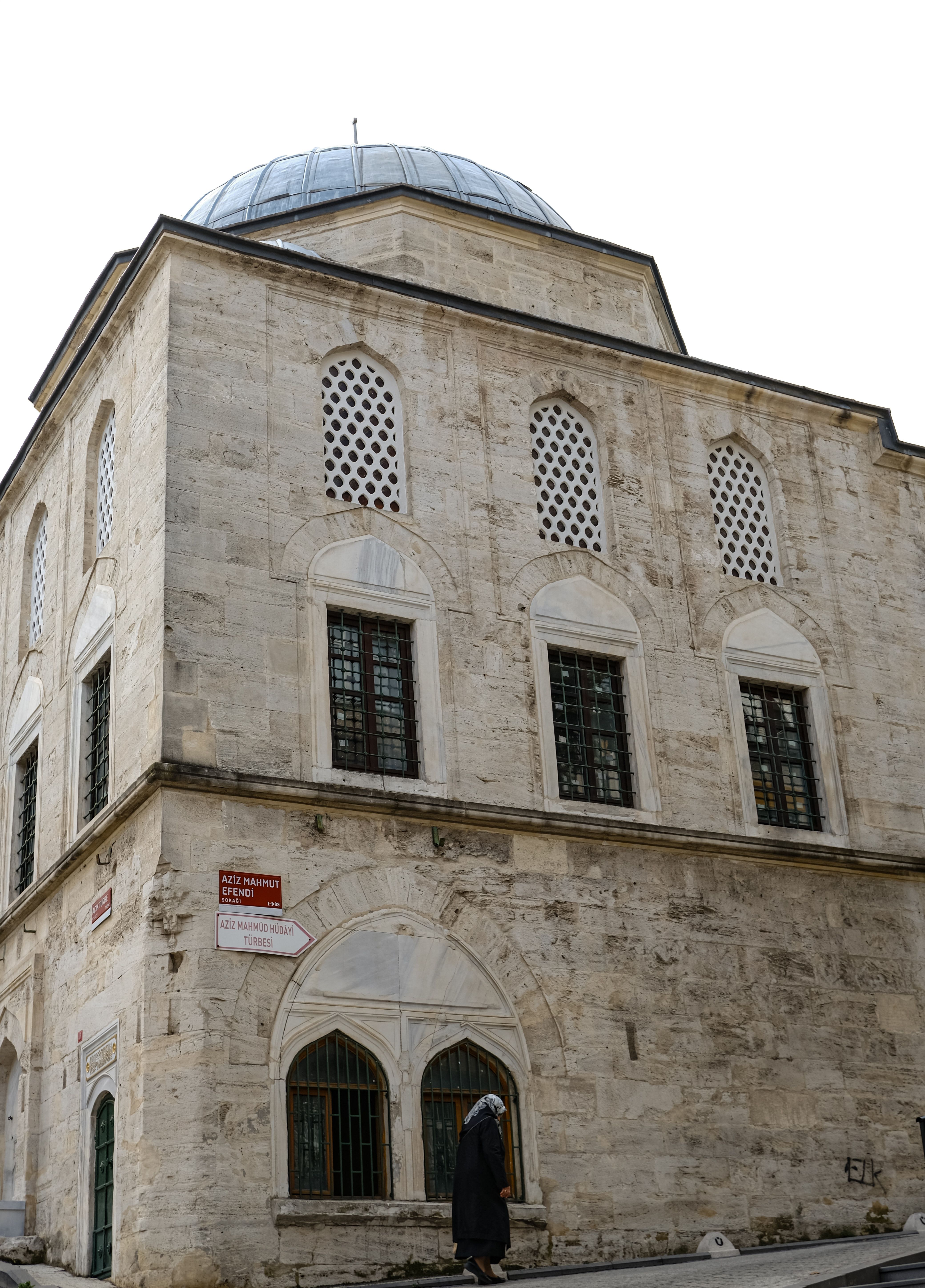 Historic Ottoman Architecture in Urban Setting · Free Stock Photo