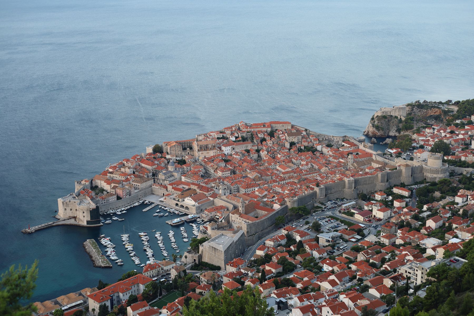 Pile District: Late-Night Eats and Drinks When You Arrive in Dubrovnik