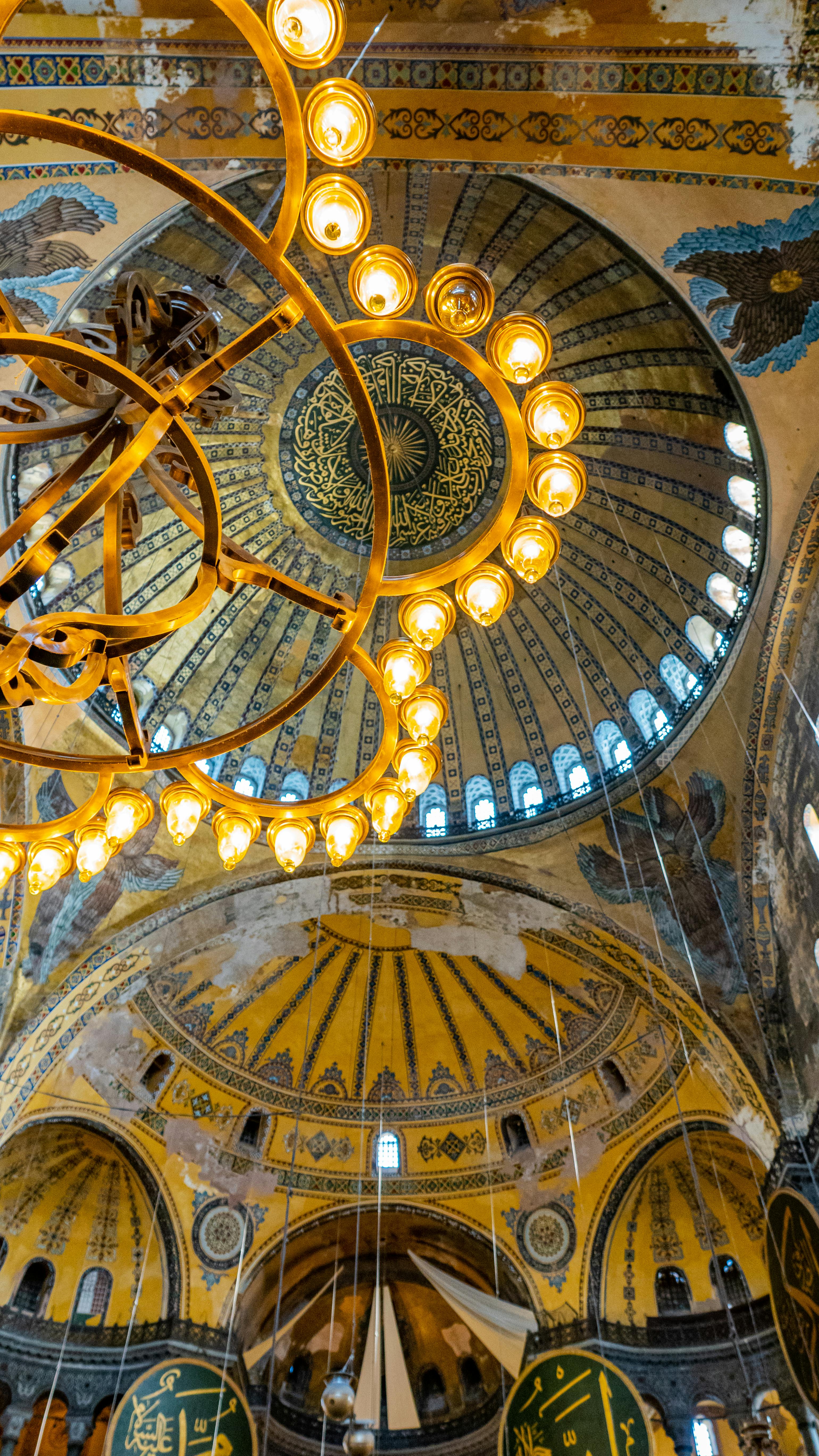 Low Angle Photography of Building Interior · Free Stock Photo