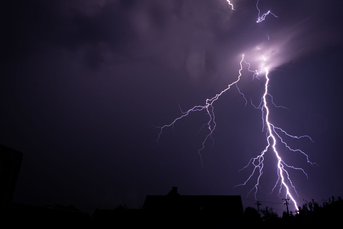 Lightning Strikes in the Night Sky · Free Stock Photo