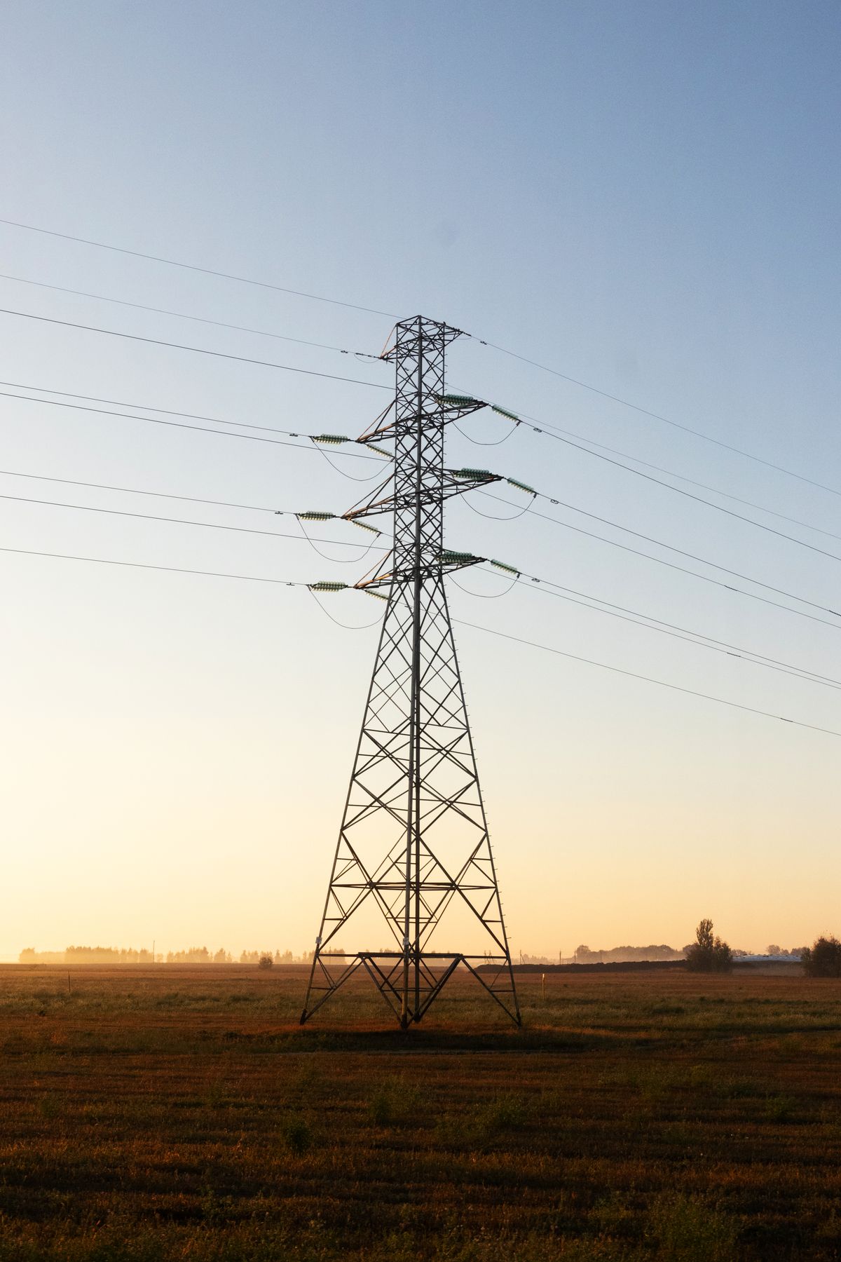 Torre de transmisión eléctrica de alta tensión