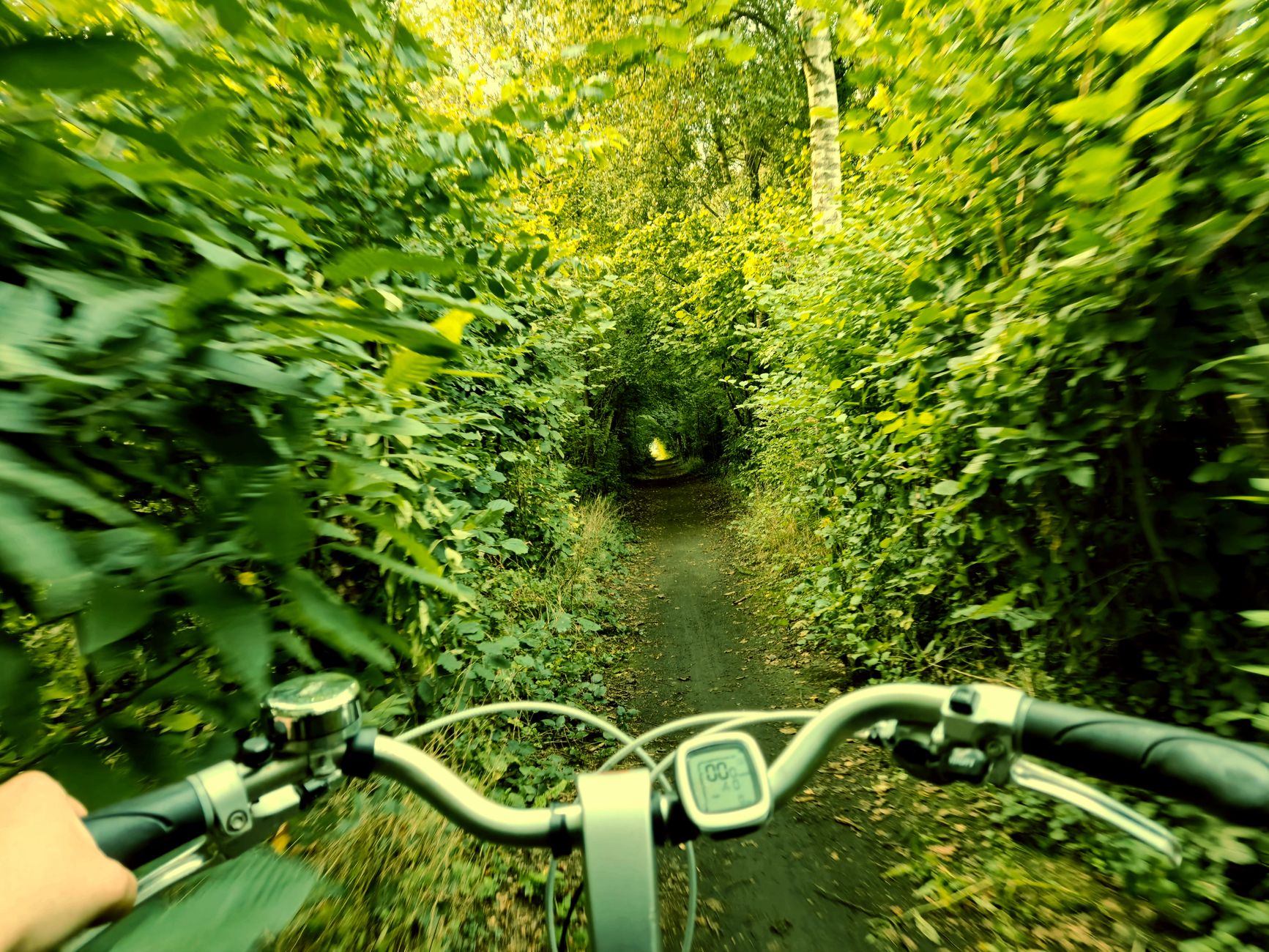 Lange Radtour durch die Natur