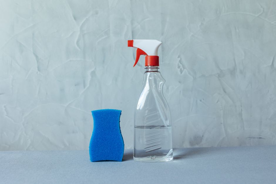 Cleaning solution application - fix foggy windows in house