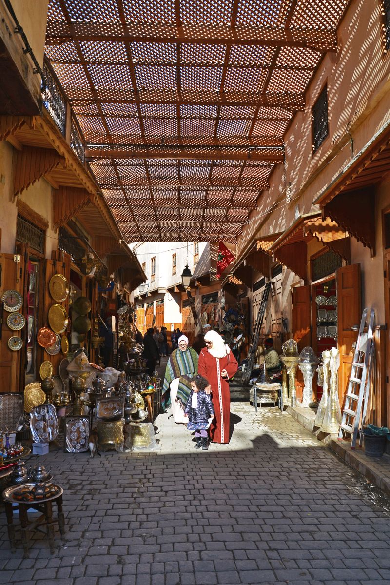 Atmosphère et visiteurs sur la place Jemaa el-Fnaa