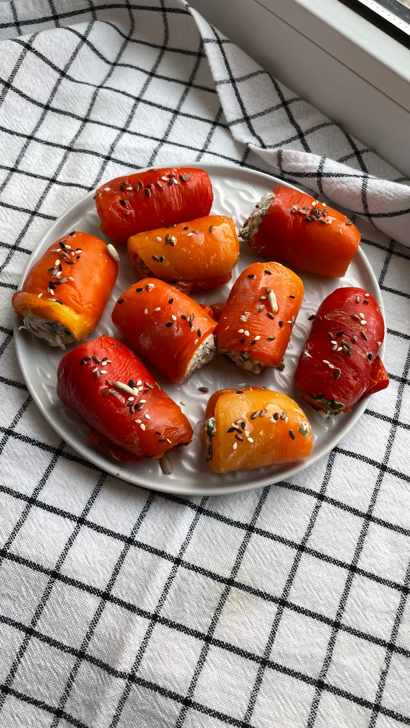 Chiles Rellenos de Queso con Salsa Blanca estilo Nogada