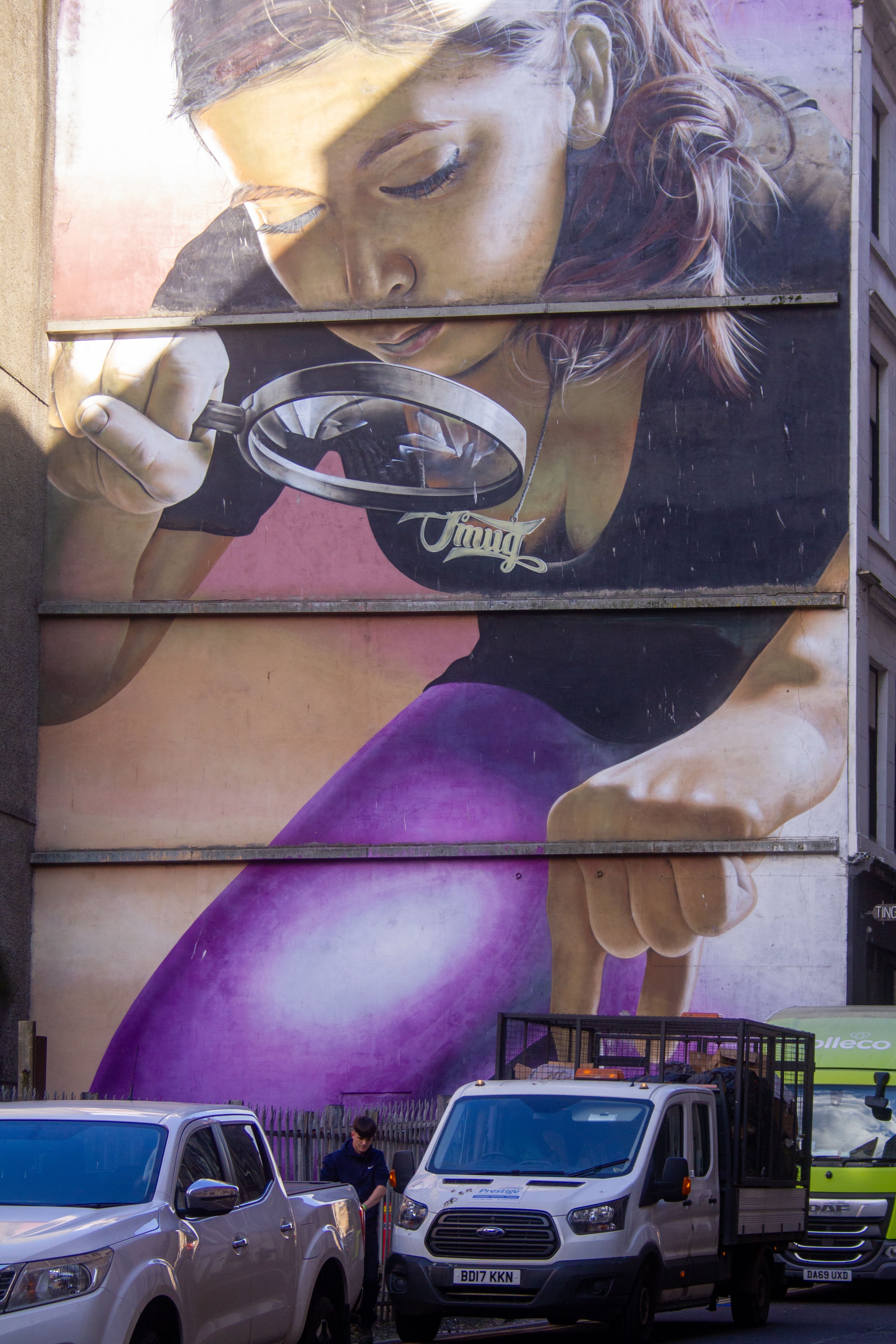 Vibrant Street Art on Urban Wall · Free Stock Photo
