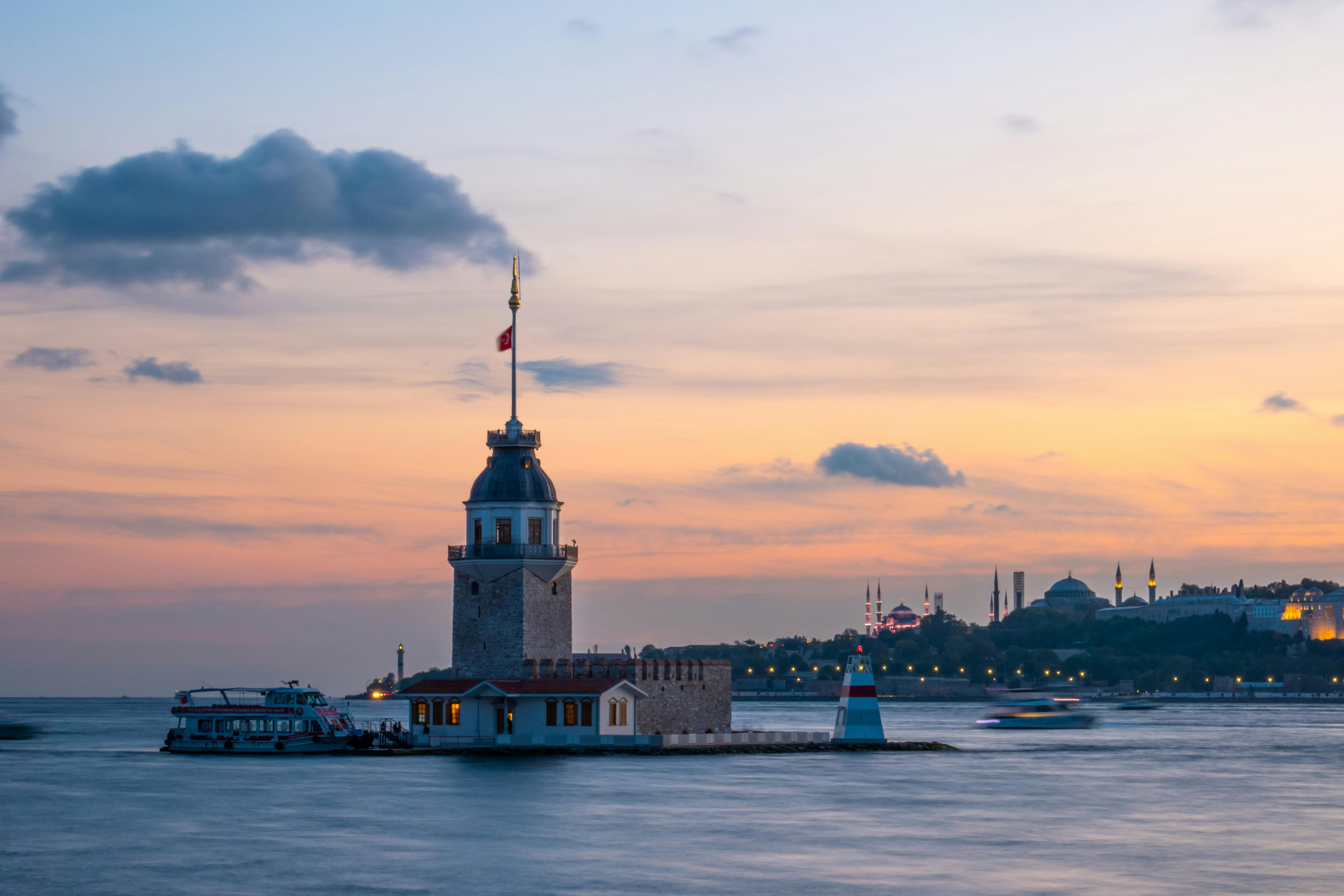 general travel agency — Photo by Emre Ayata on Pexels