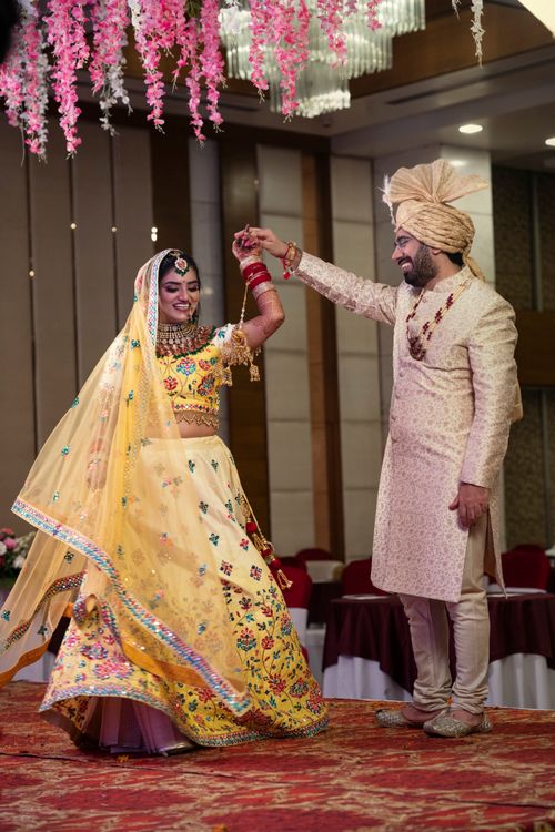 Couple dancing at Sangeet