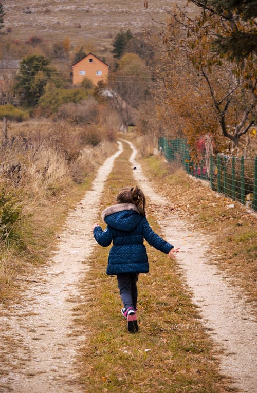 Fotobanka s bezplatnými fotkami na tému beh, dieťa, dievča