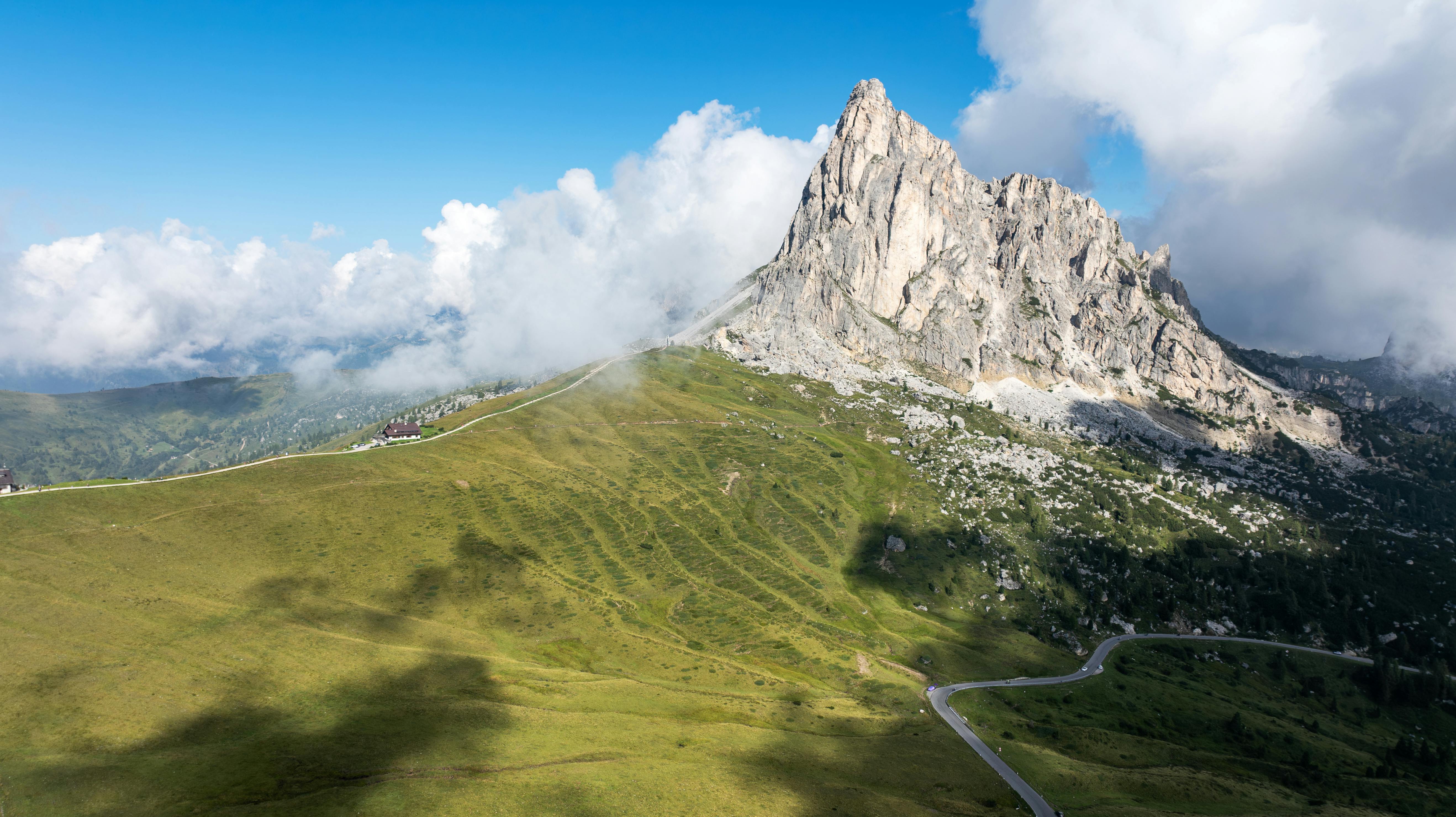 Green Valley Landscape with Mountains around · Free Stock Photo