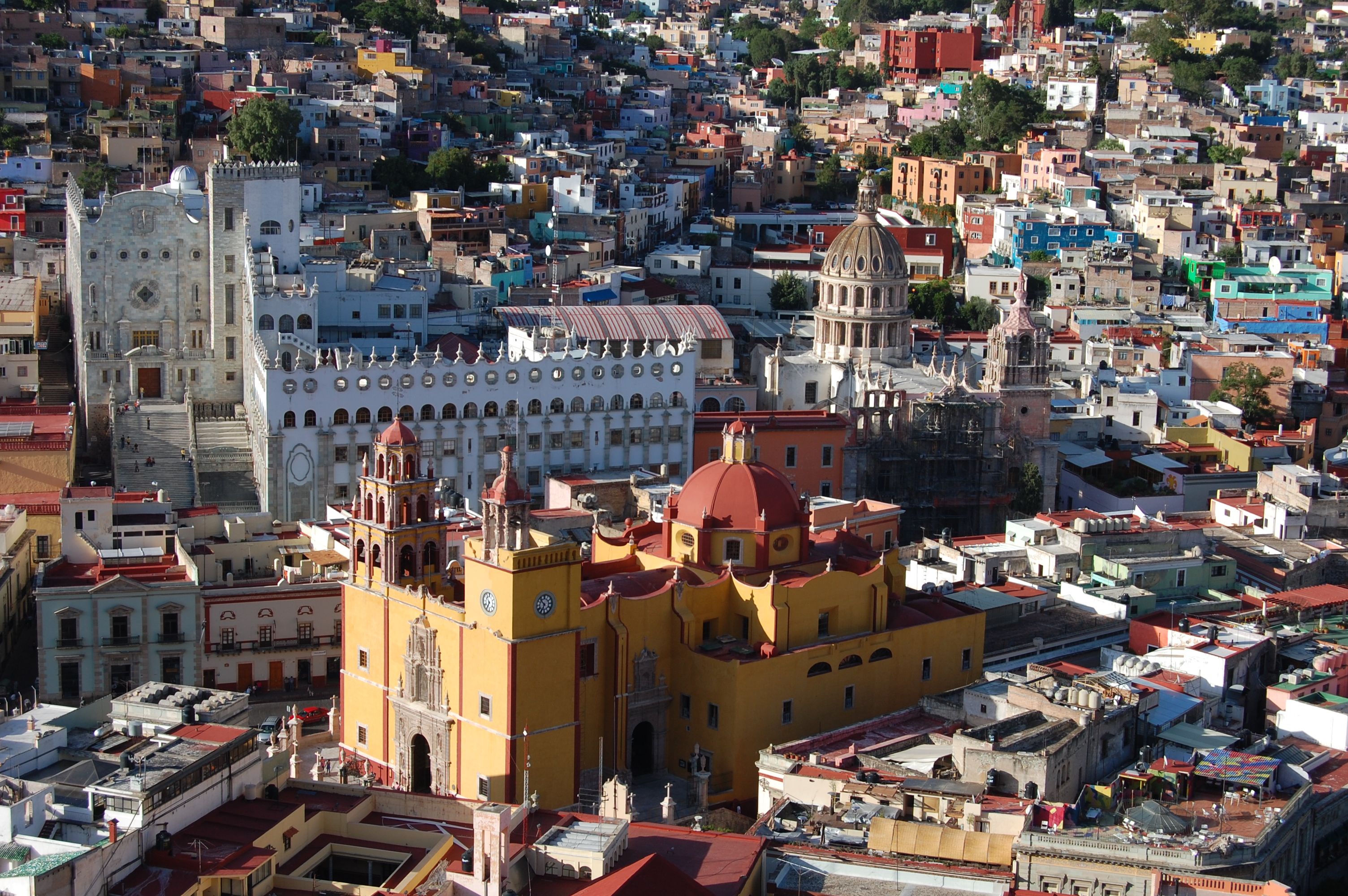 Vibrant aerial view of historic Guanajuato City showcasing colorful colonial architecture. - Guanajuato