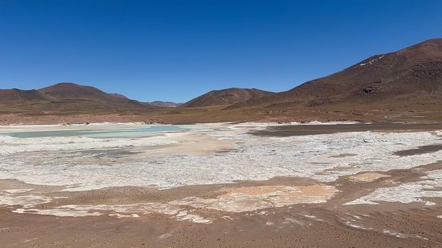Superbes Salines Dans Un Paysage Andin