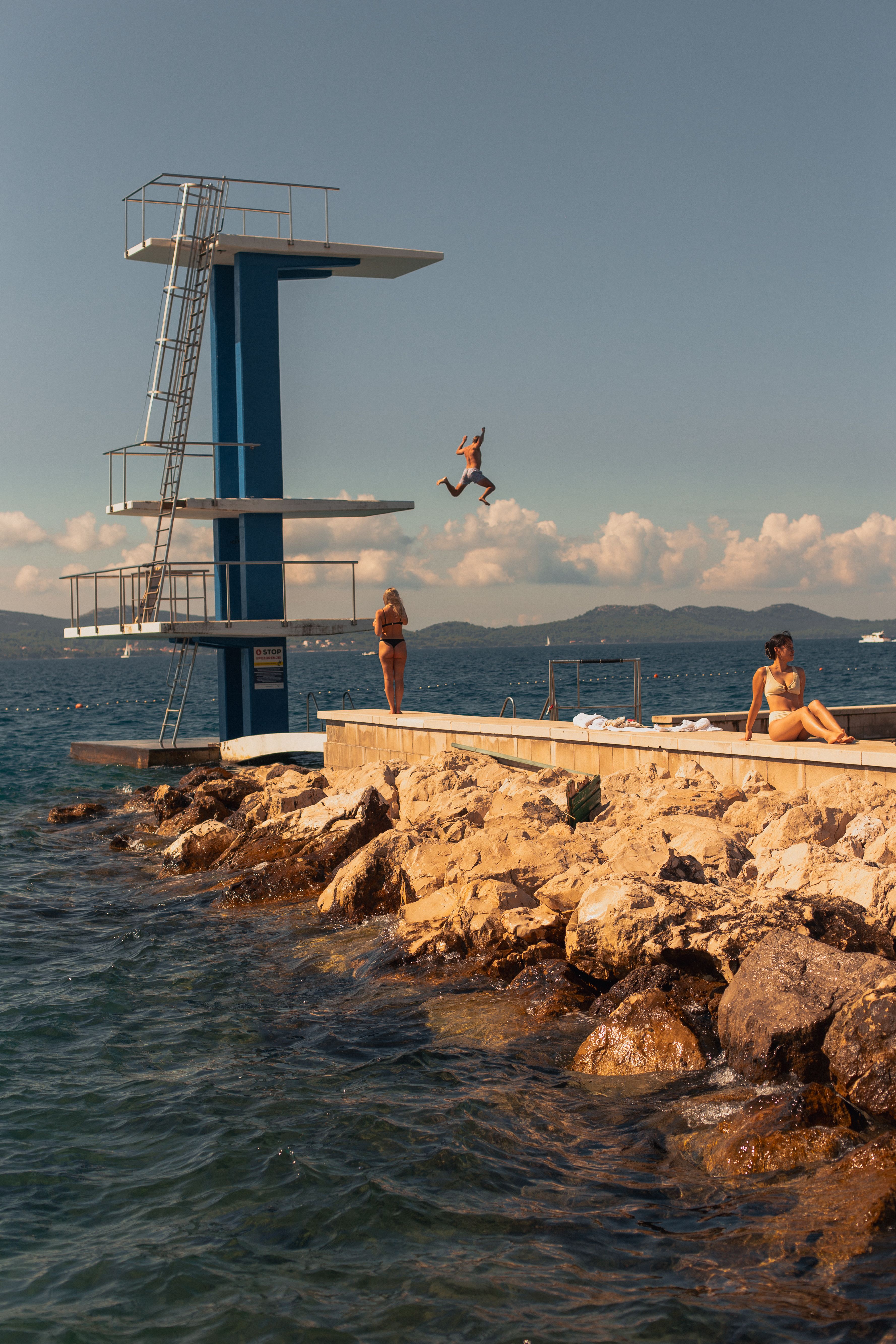 Jump Into Water Photos, Download The BEST Free Jump Into Water Stock ...