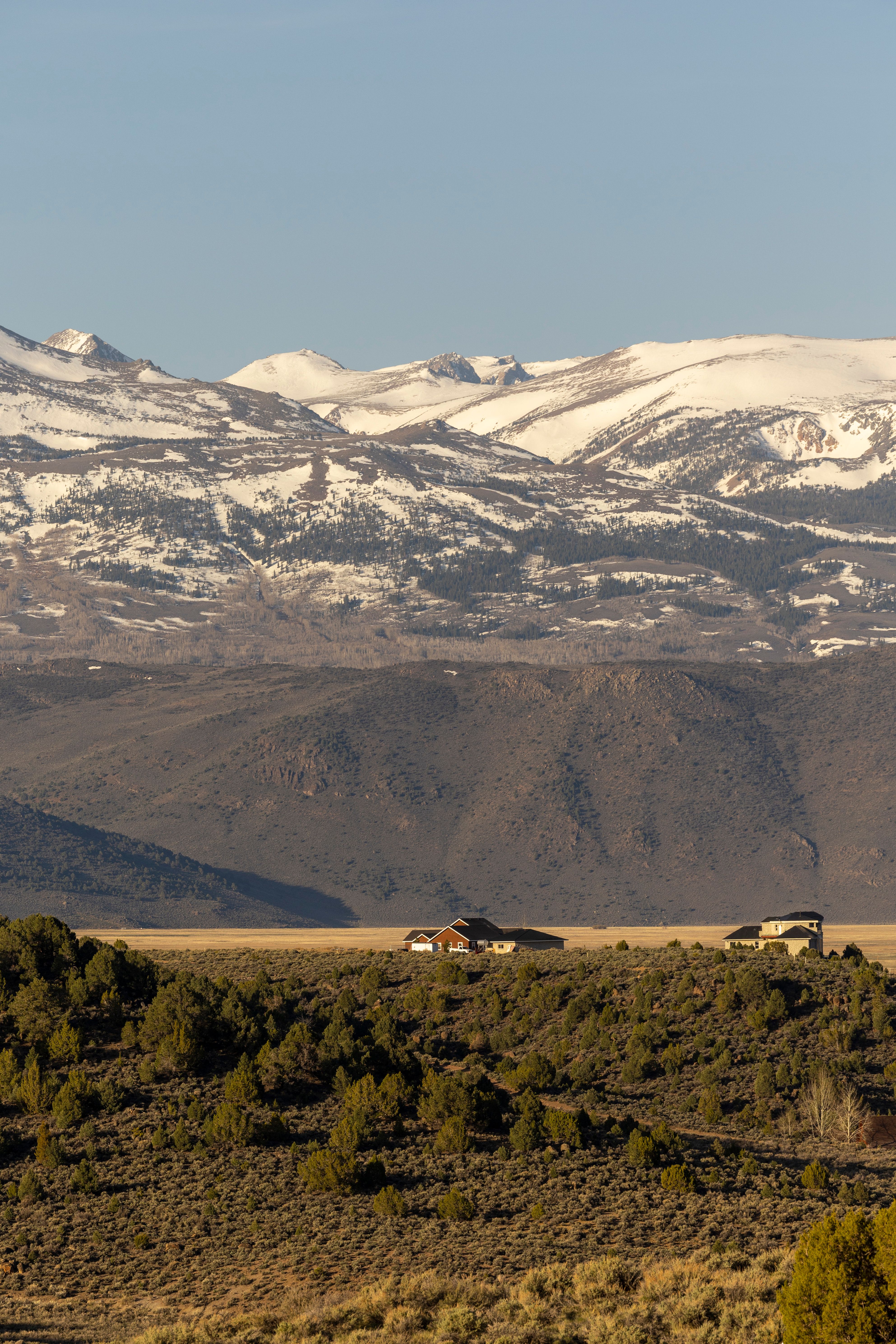 Scenic Mountain Landscape with Snow-Capped Peaks · Free Stock Photo
