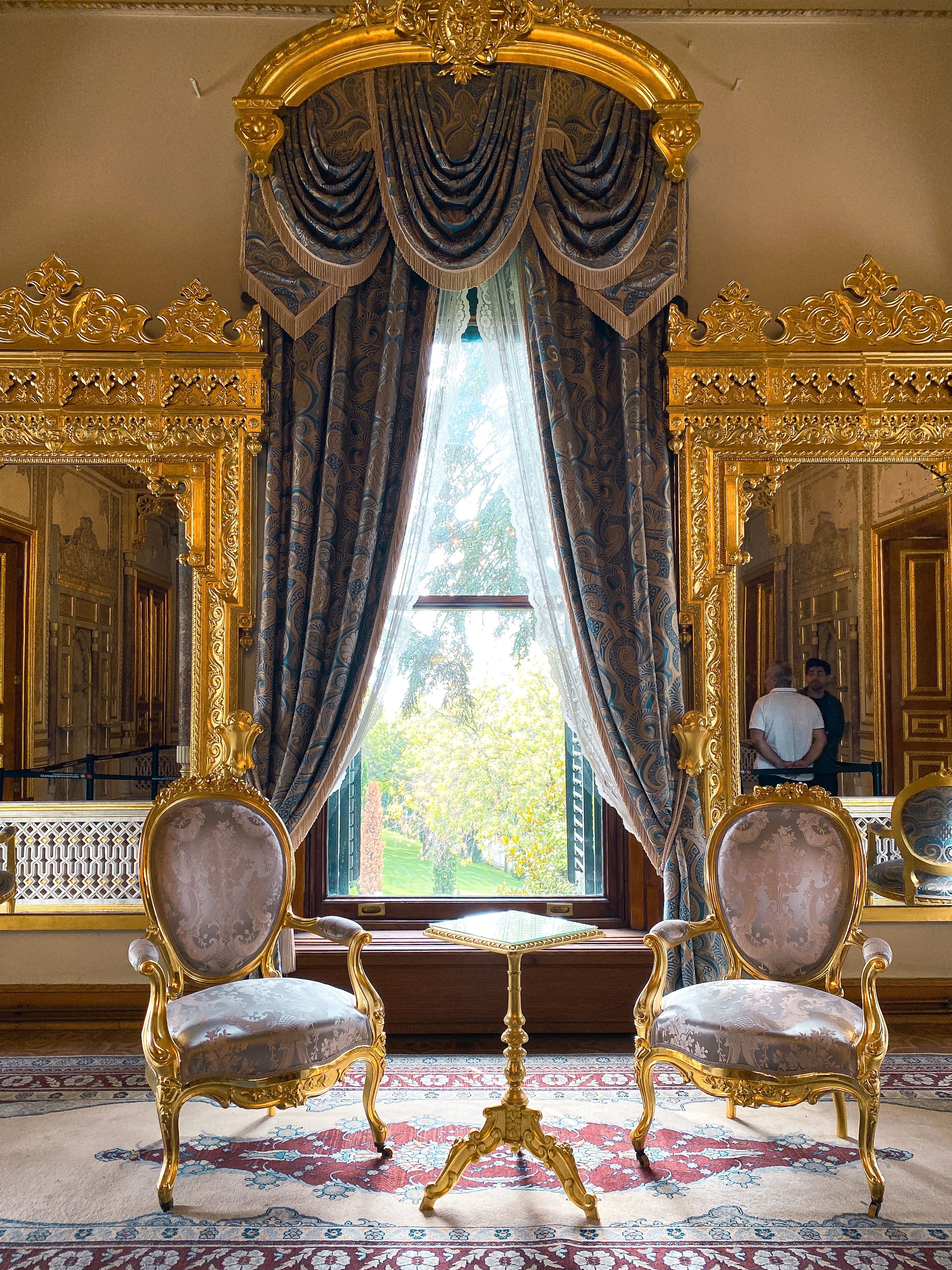 Luxurious Regal Interior with Ornate Furnishings · Free Stock Photo