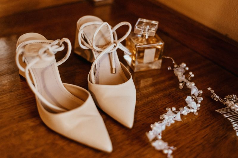 Custom wedding supplies and bridal accessories to sell on Etsy in 2026