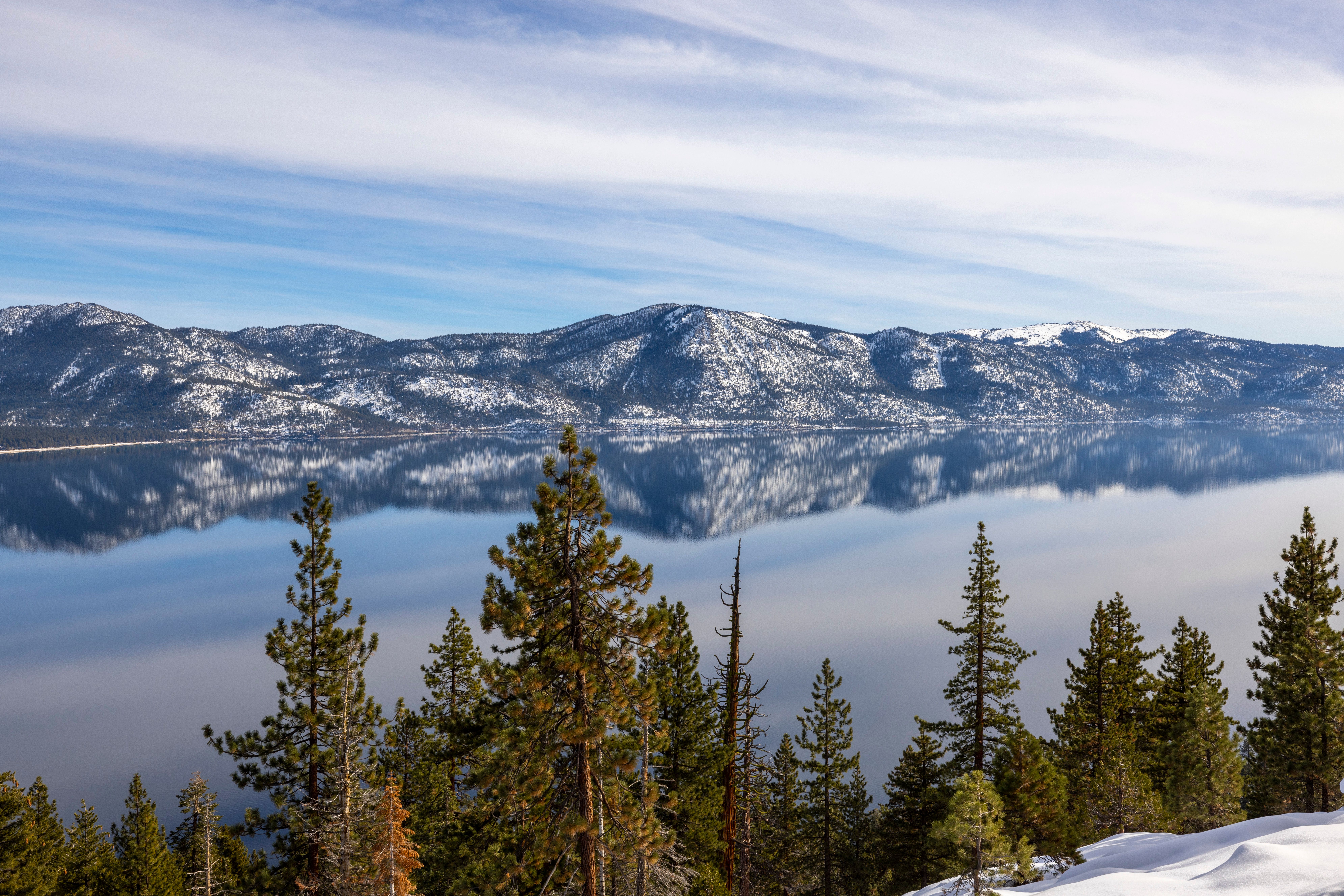 Descubre Sierra Nevada: Nieve, Naturaleza y Diversión