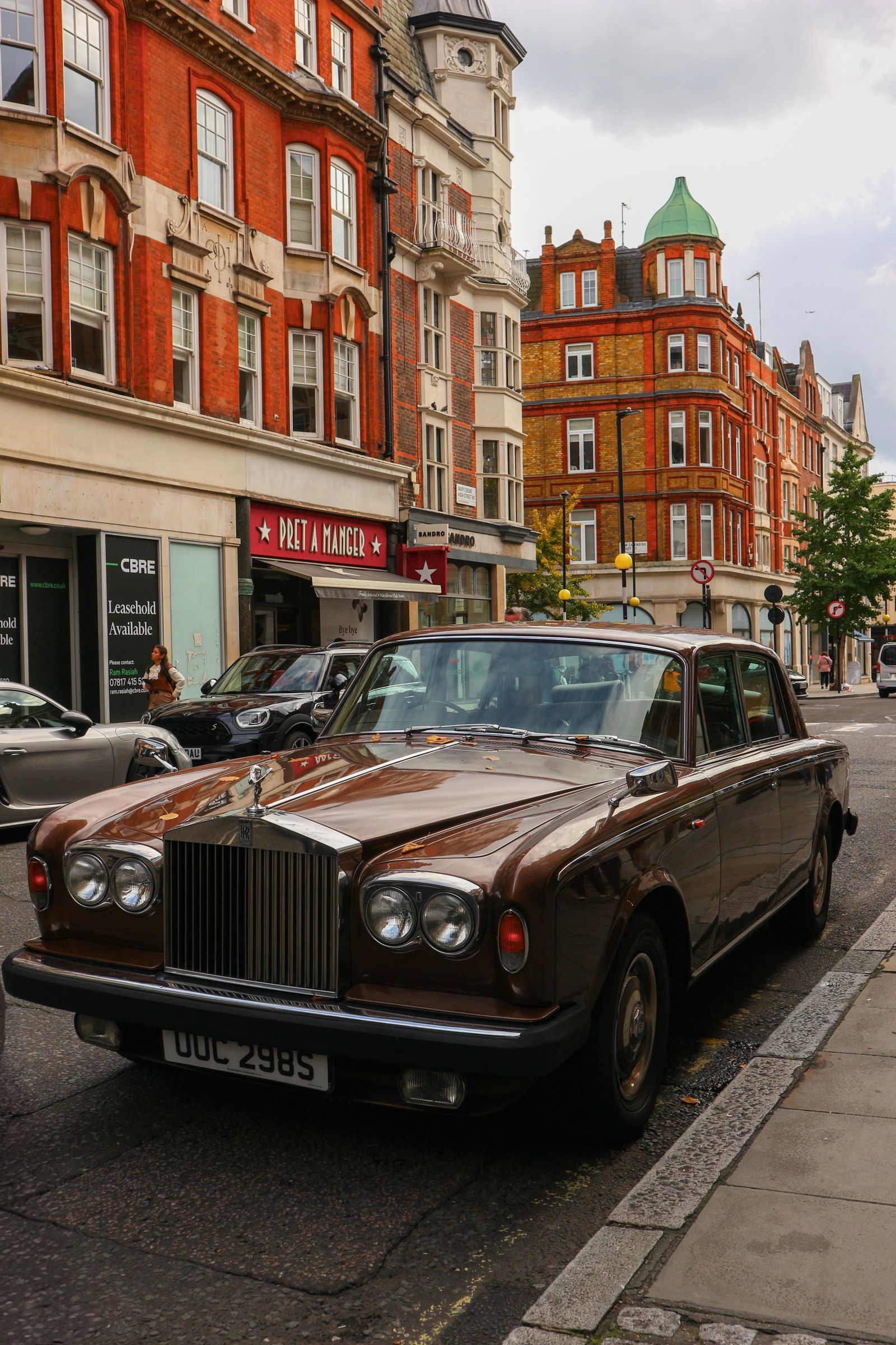 Luxury chauffeur vehicle in London