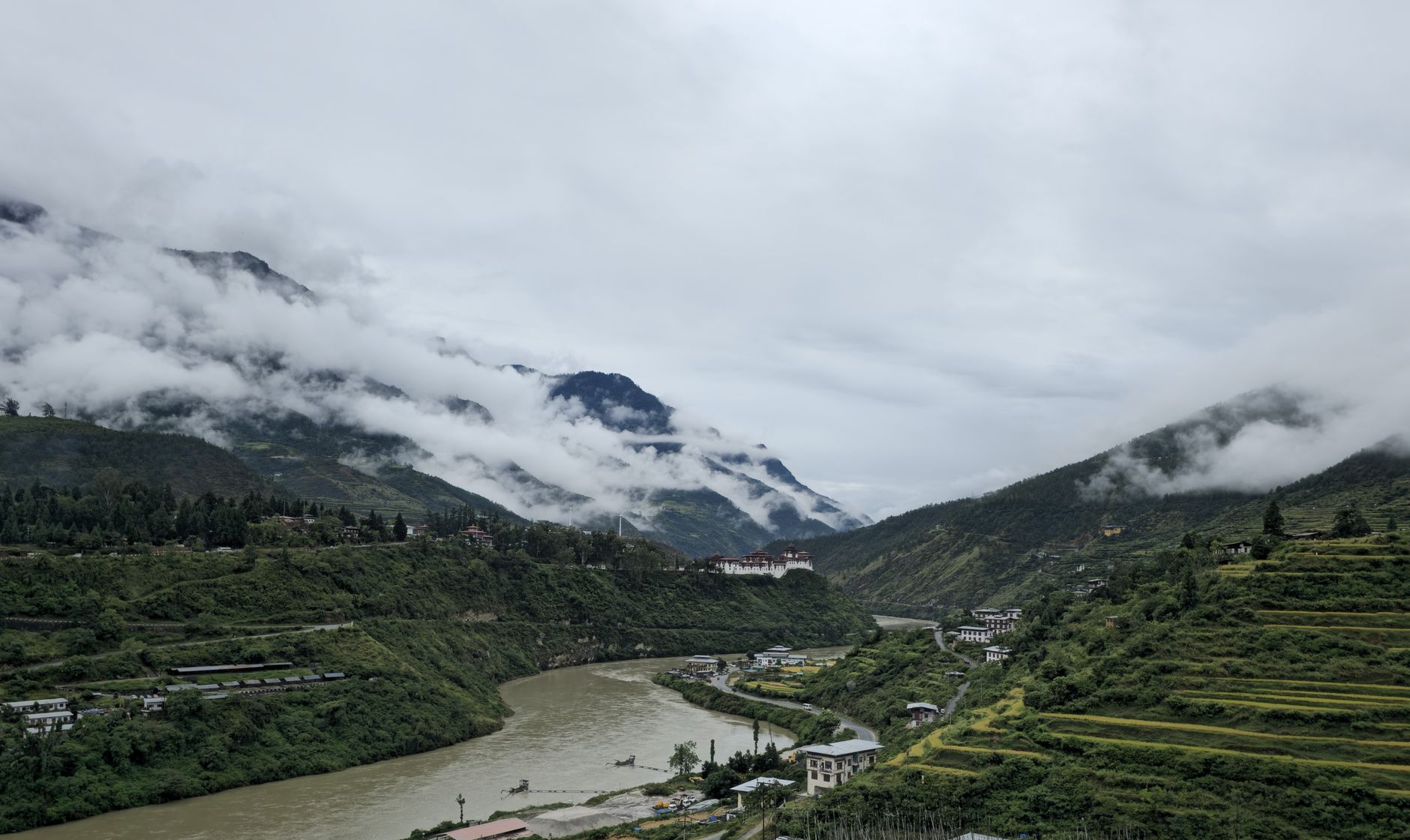 Airport transfers in Wangdue Airport transfers in Wangdue