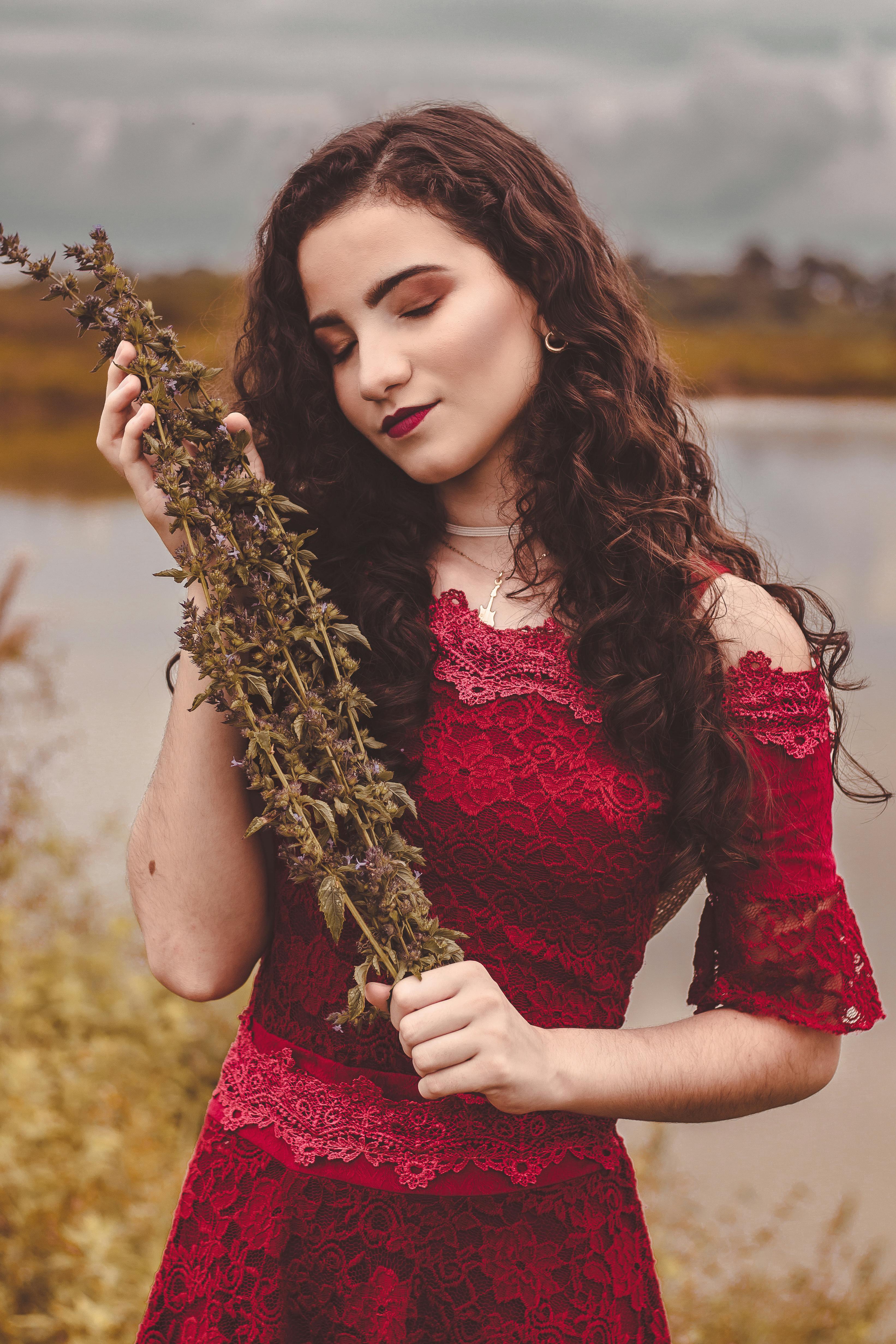 Photo of Woman Wearing Long sleeved Top and Long Skirt · Free Stock Photo Photo of Woman Wearing Long sleeved Top and Long Skirt · Free Stock Photo