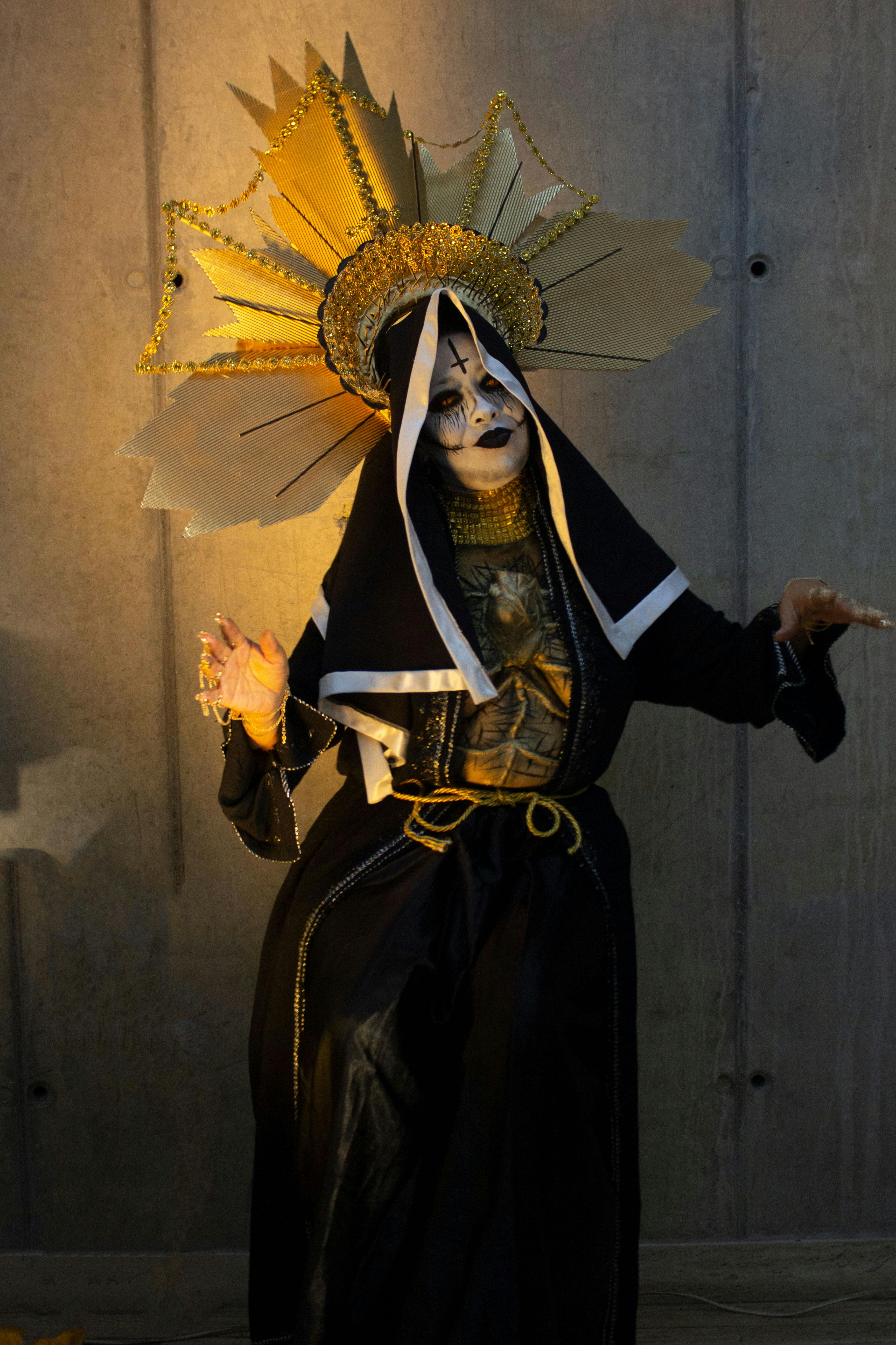 grátis Fantasia De Halloween Com Maquiagem Mística E Touca Foto profissional