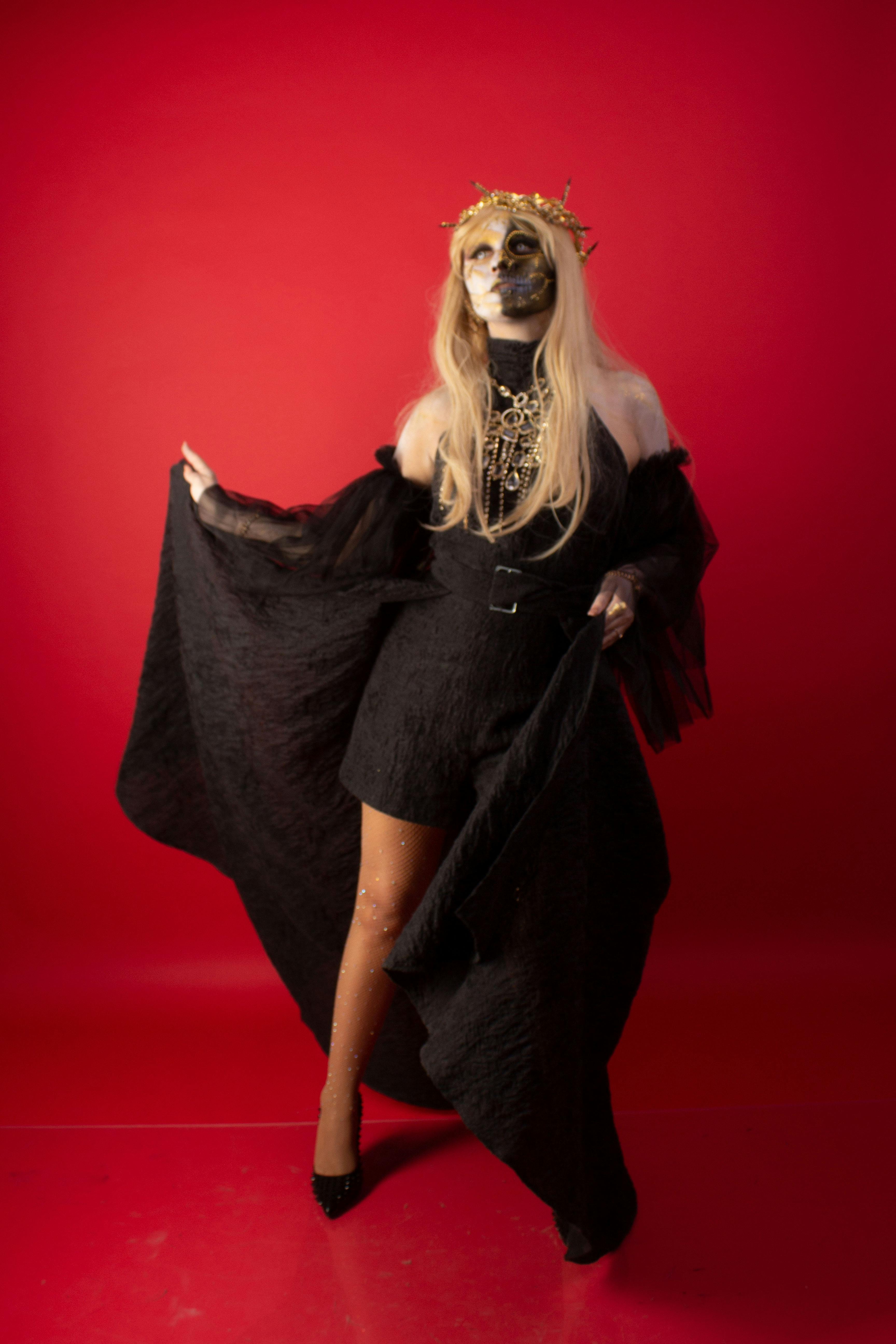 Gratis Elegante Disfraz De Día De Muertos En Un Ambiente De Estudio Foto de stock