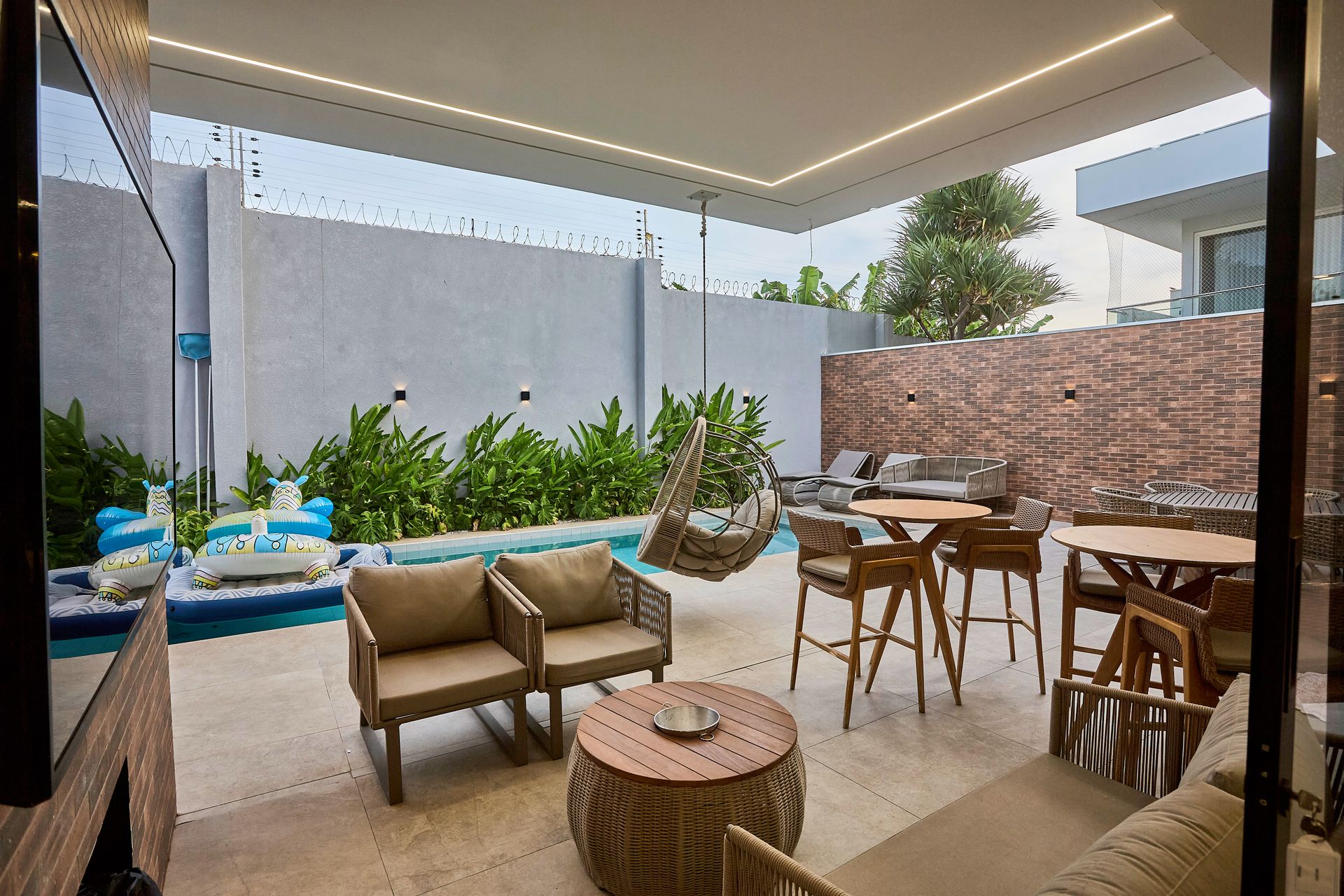 Modern Outdoor Patio with Elegant Furniture