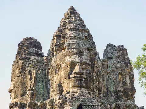 Phnom Penh to Angkor Wat Day Trip with Bayon and Ta Prohm
