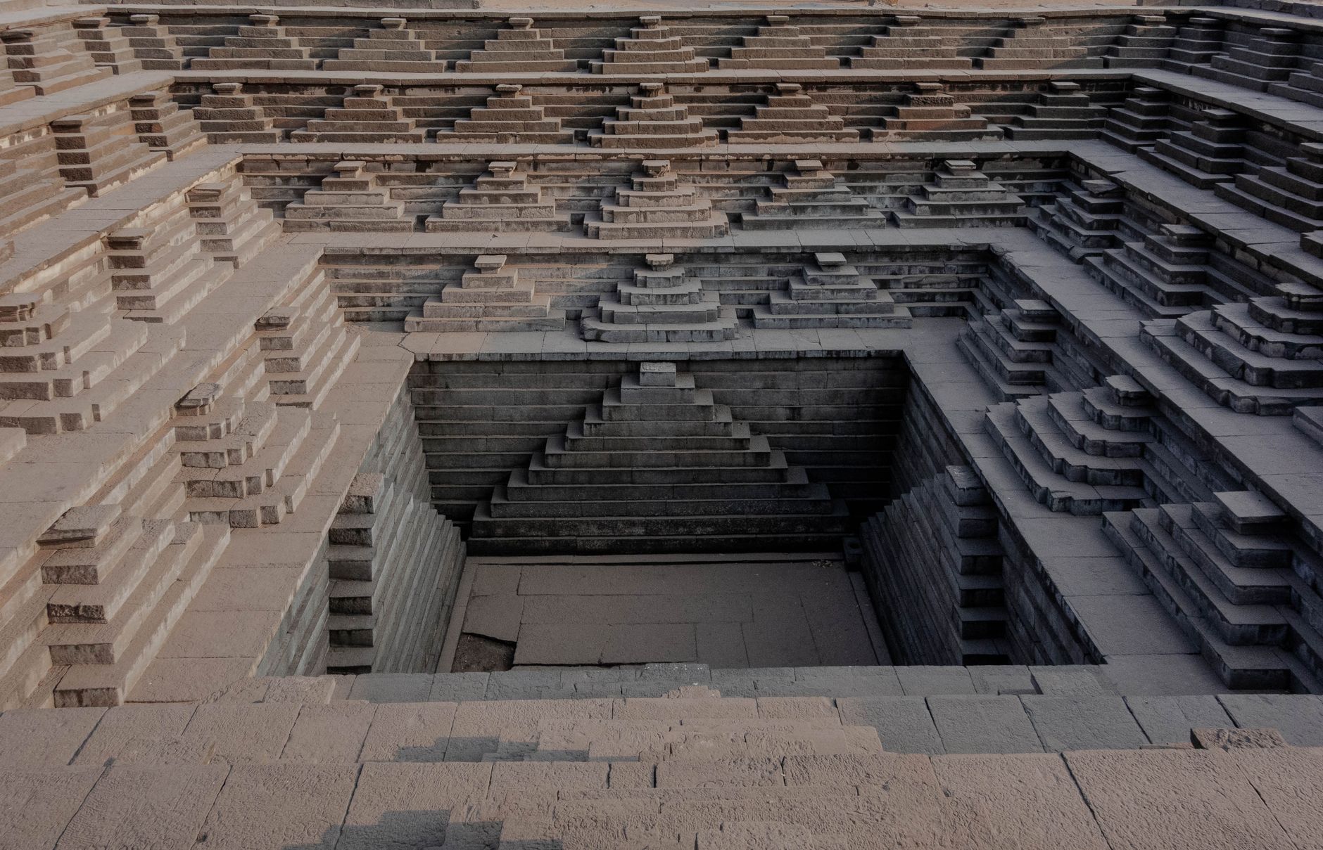 Architectural Marvels Beneath the Earth: The Ultimate India Stepwells Guide