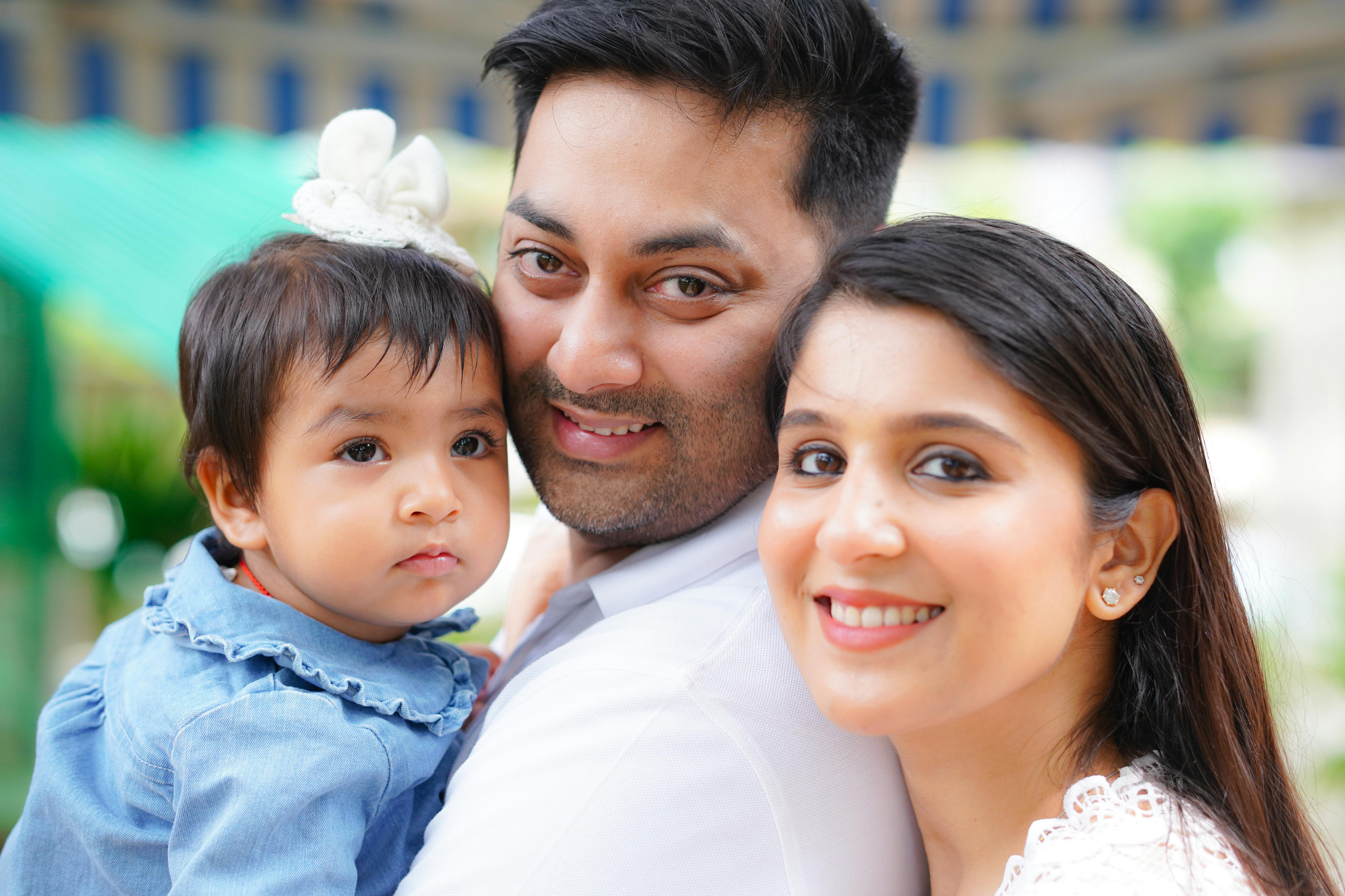 Family meeting with insurance advisor