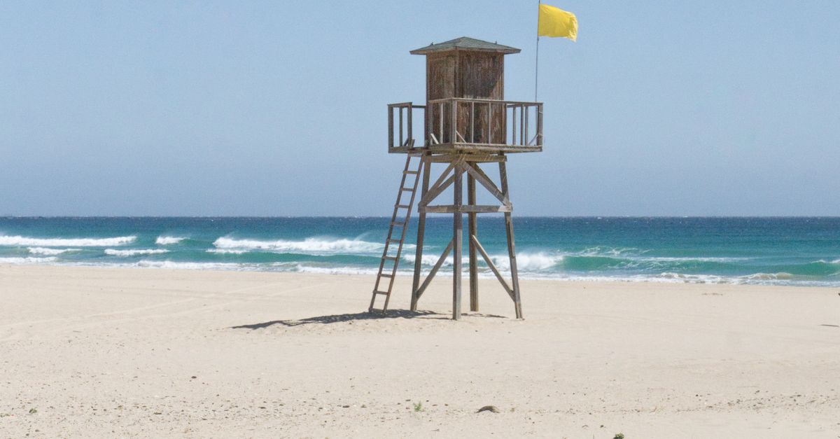 Lifeguard Post Photo of a Wooden Lifeguard Post at the Beach · Free Stock Photo