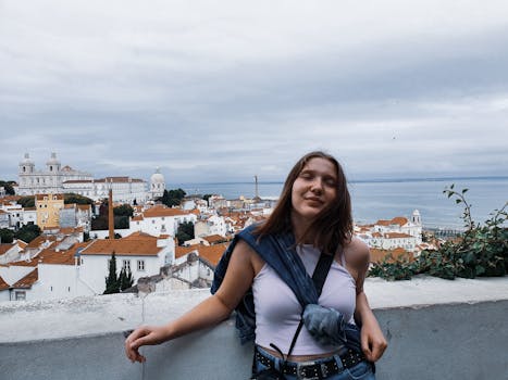 享受里斯本风景优美的天际线与宁静海景的时刻