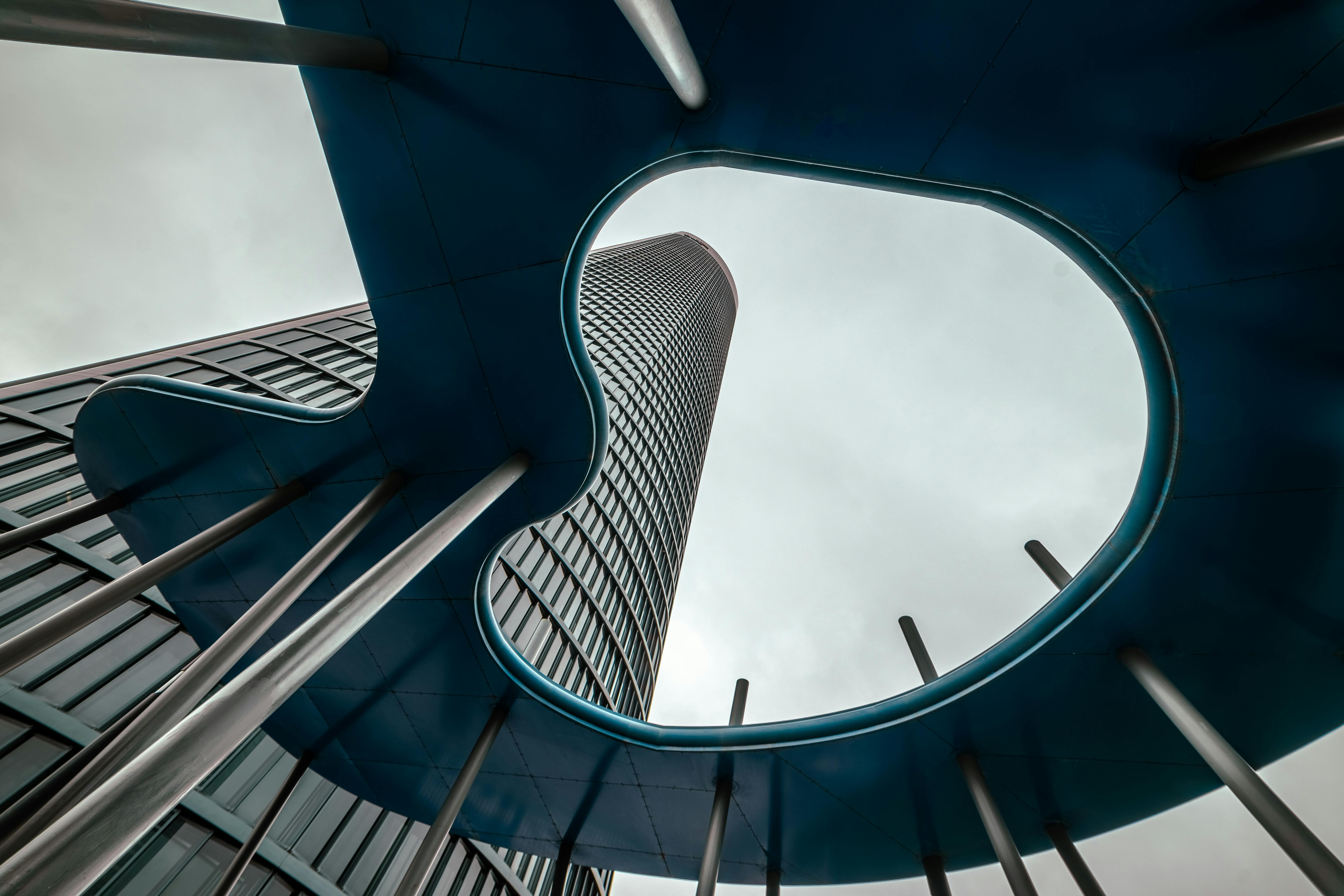 Modern Skyscraper with Unique Architectural Design · Free Stock Photo