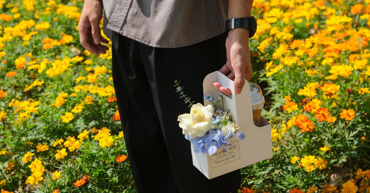 Kado Penuh Cinta & Kisah: Temukan Hadiah Personal Terbaik di Red Ribbon Gift!