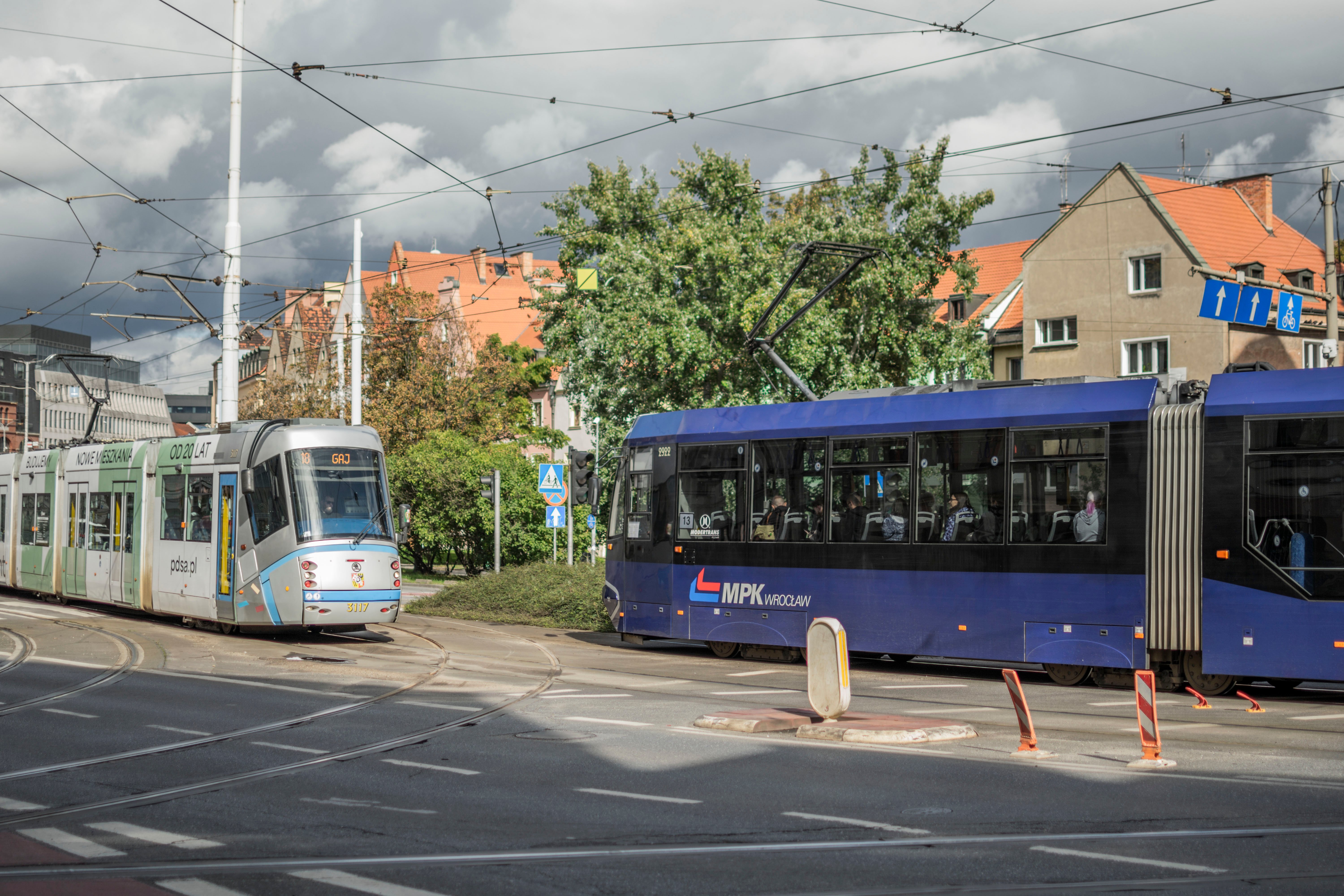 1 May general strike confirmed—but transport largely exempt, easing travel fears — Photo by SHOX ART on Pexels