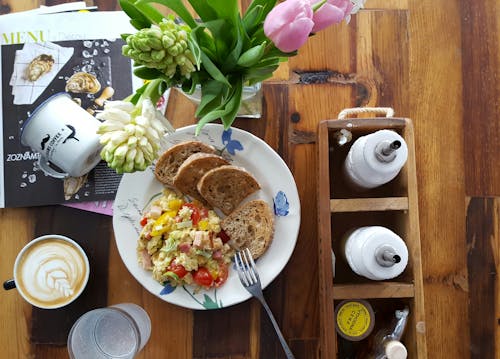 Δωρεάν στοκ φωτογραφιών με αυγό, καφές, λουλούδι Φωτογραφία από στοκ φωτογραφιών