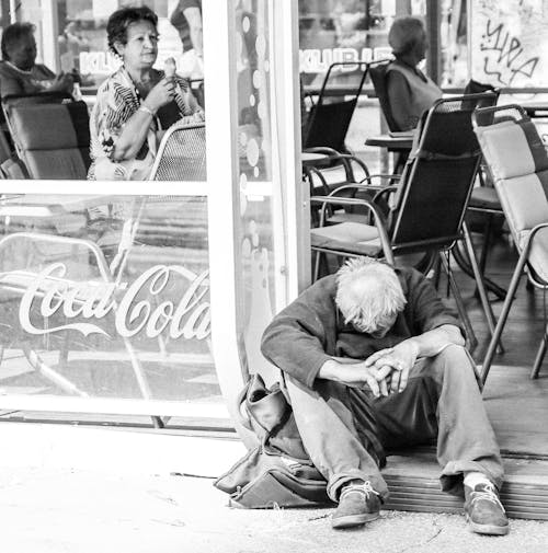 Free stock photo of contrast, homeless, ice cream